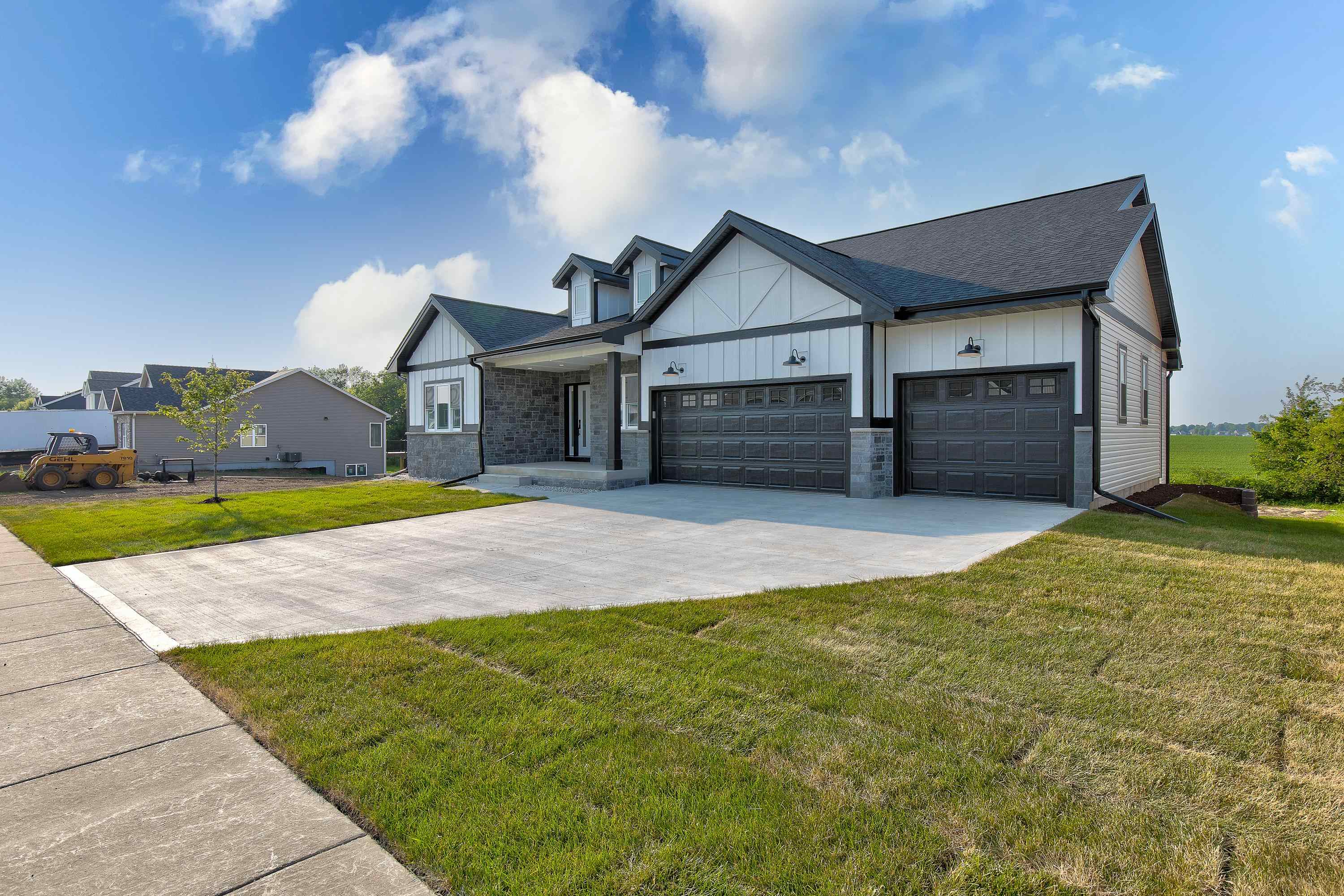 1270 Stonehaven Drive