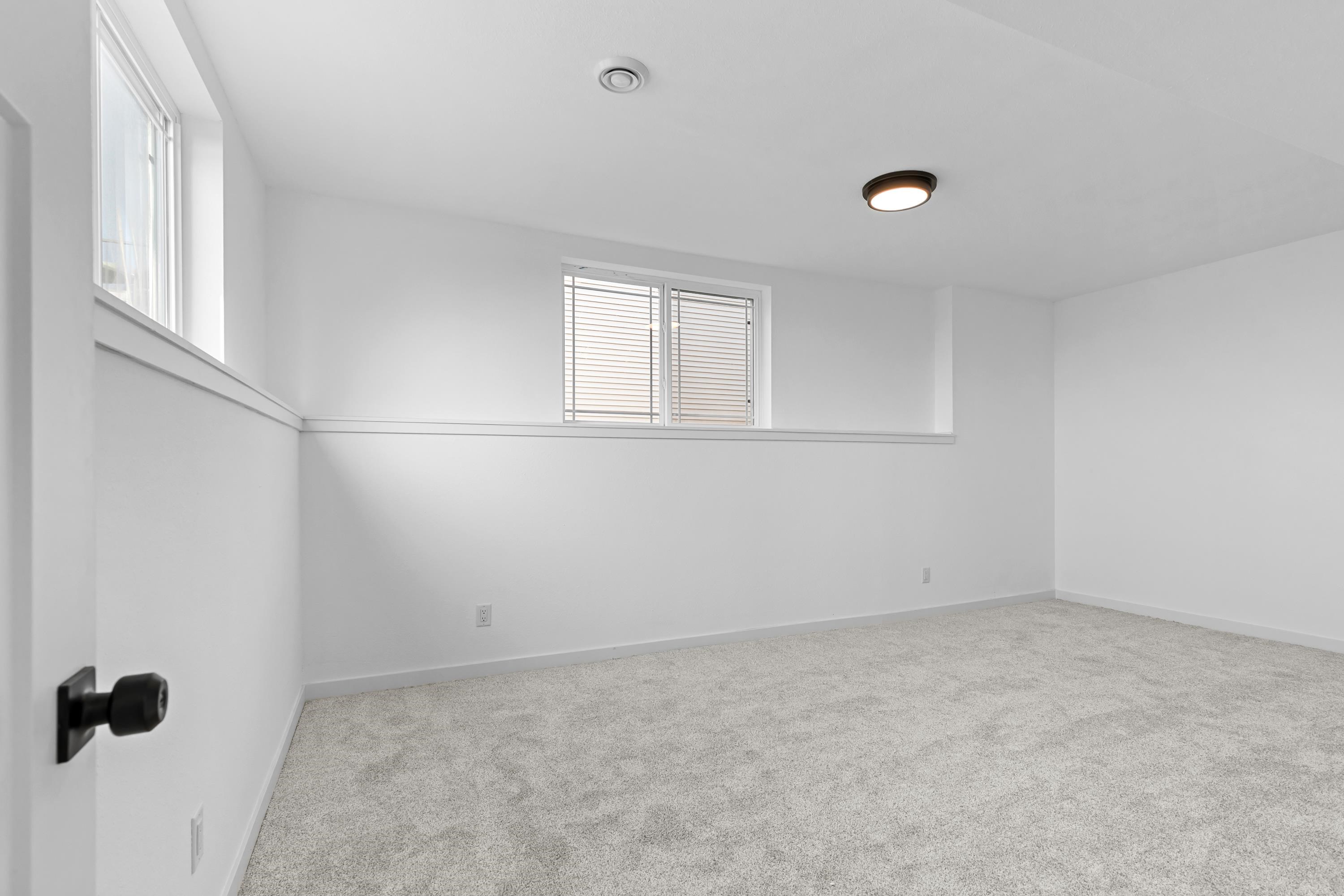 1270 Stonehaven Drive