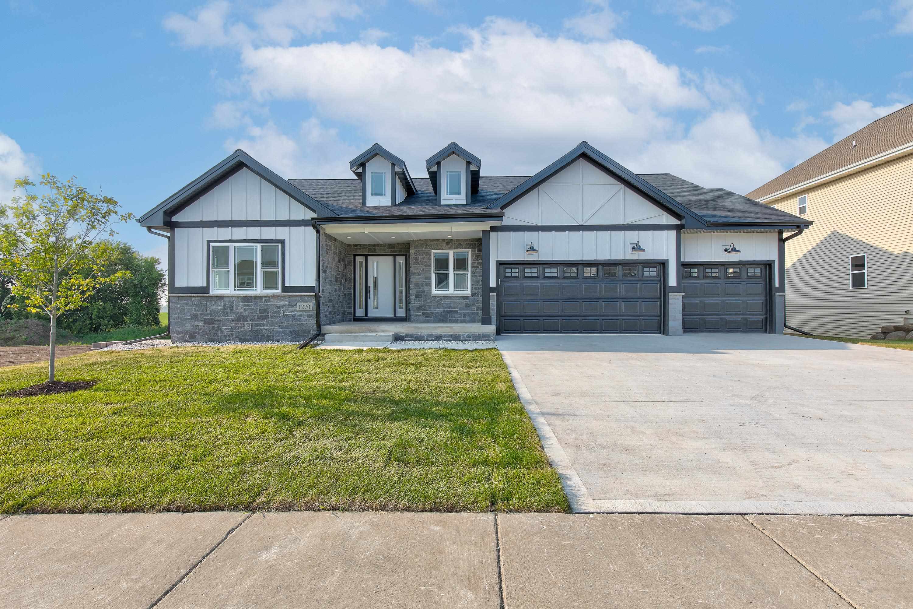 1270 Stonehaven Drive