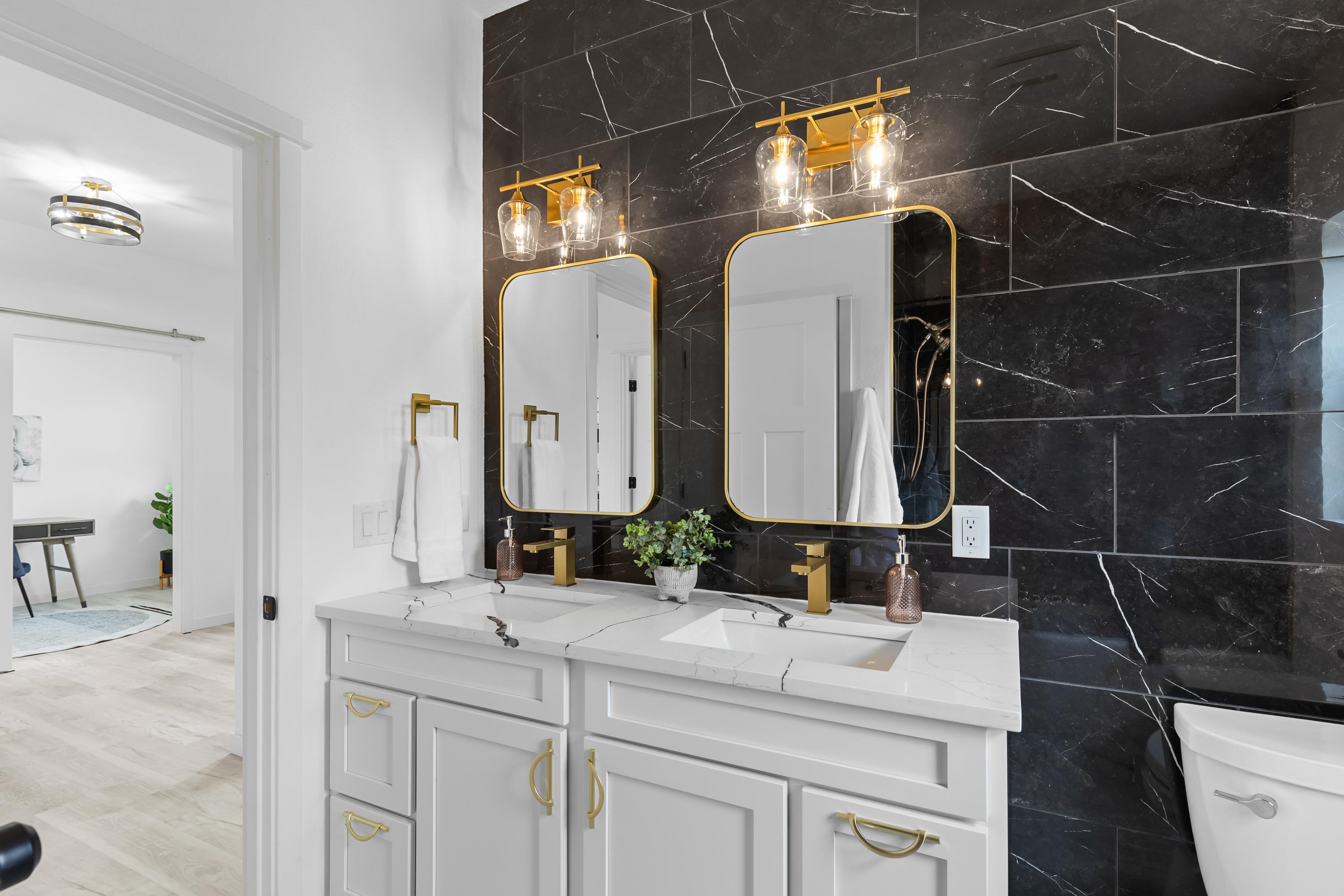 1270 Stonehaven Drive