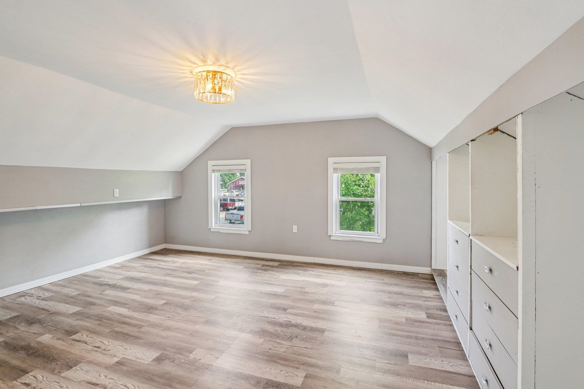 1383 Range Trail