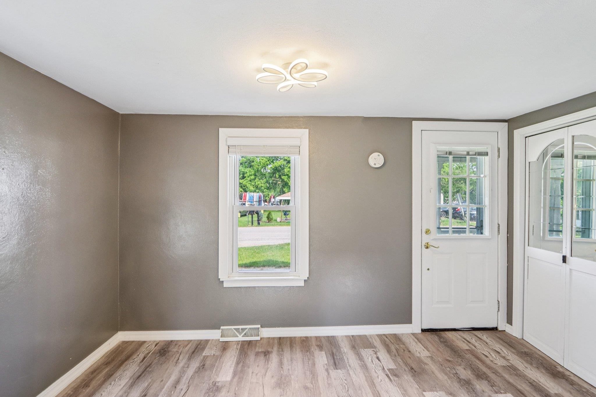 1383 Range Trail