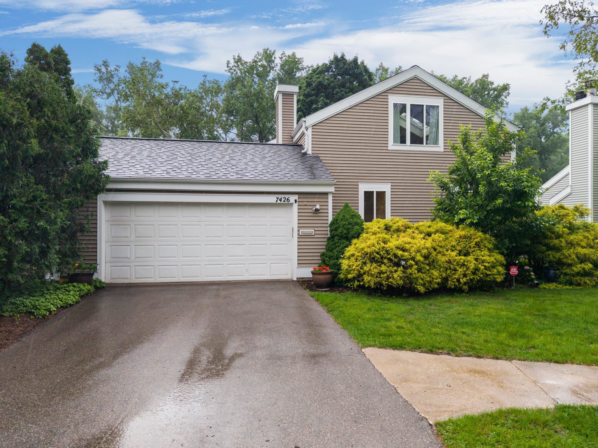 7426 Cedar Creek Trail