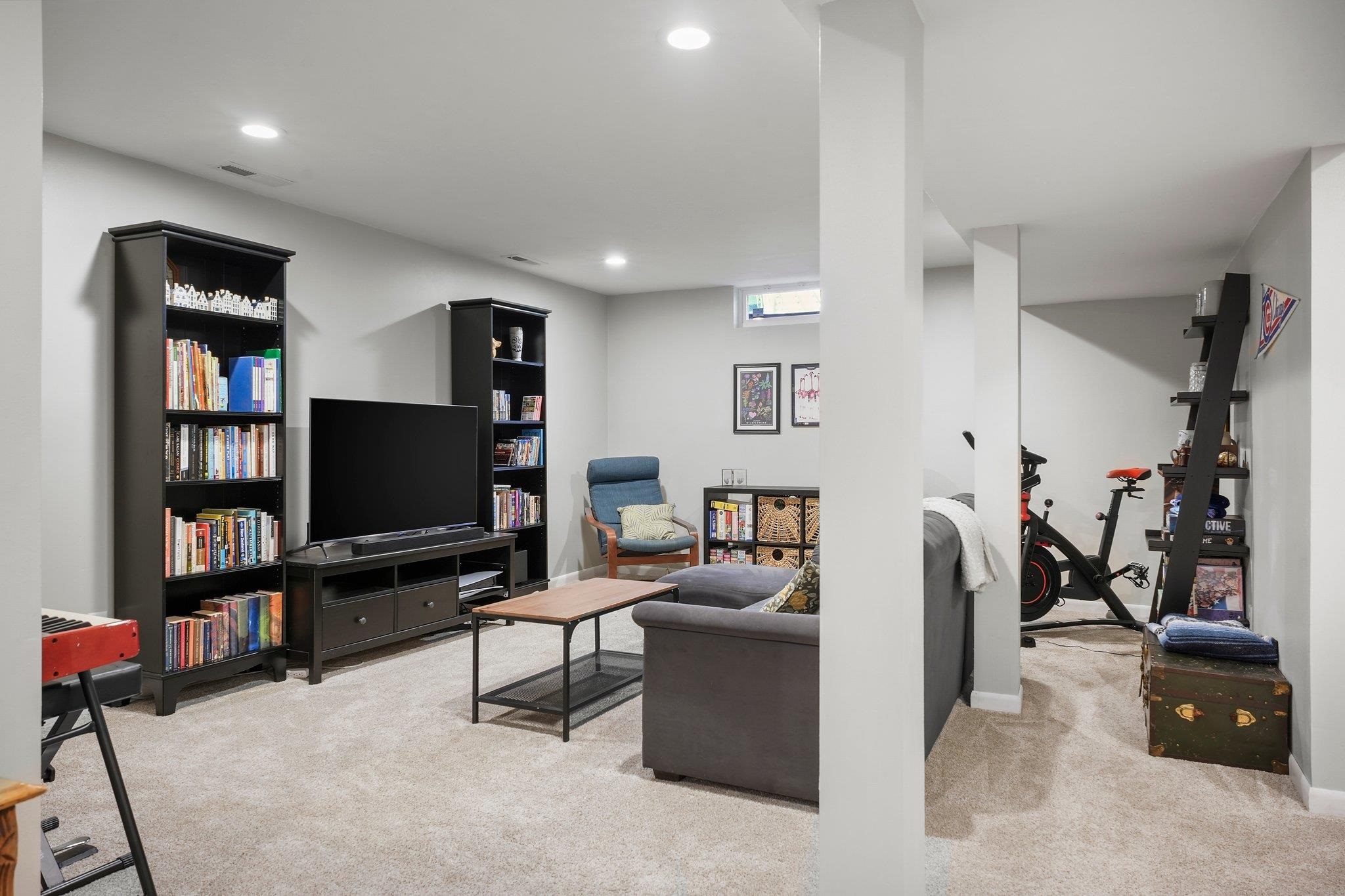 5325 Oak Crest Place