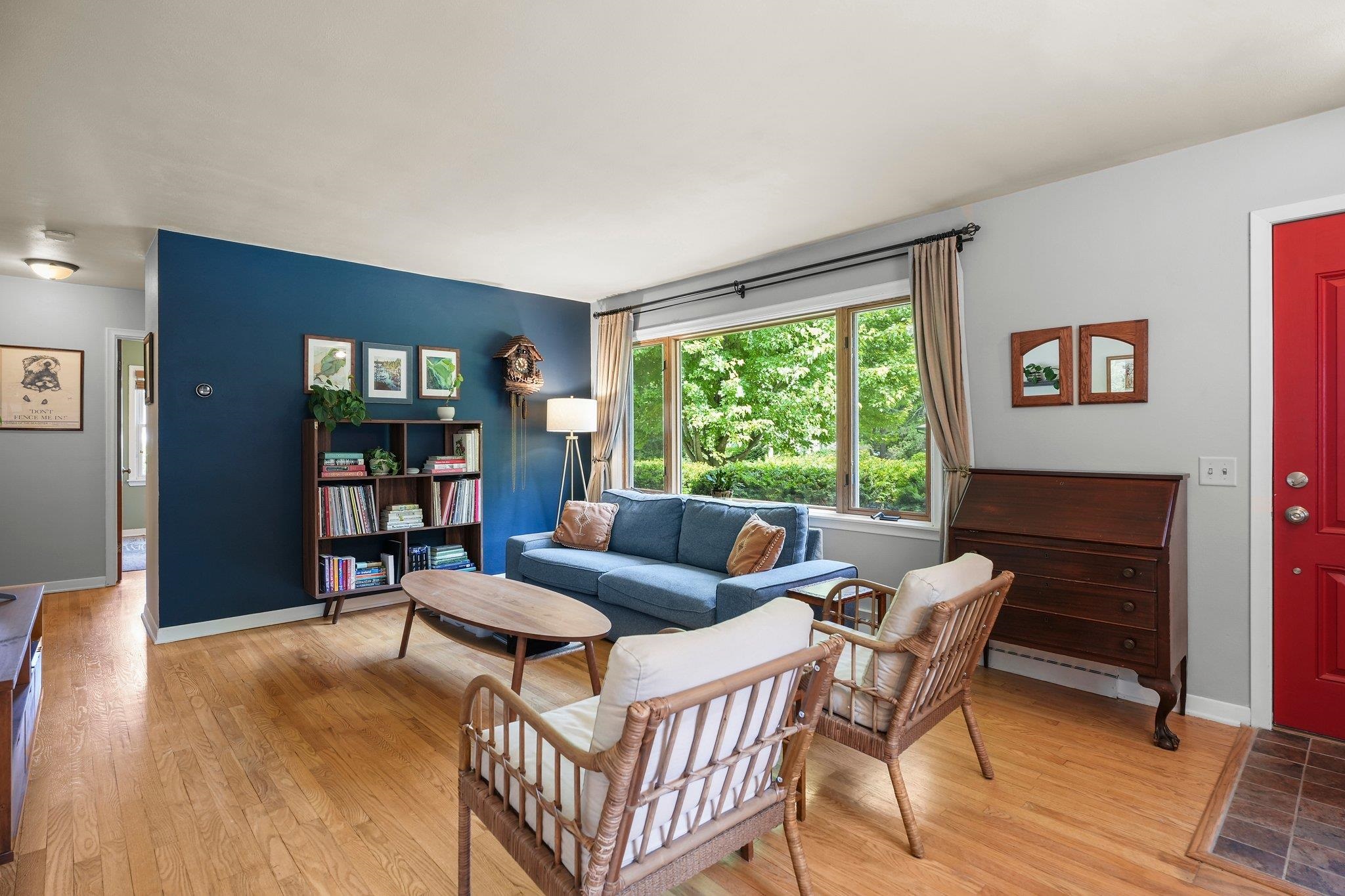 5325 Oak Crest Place