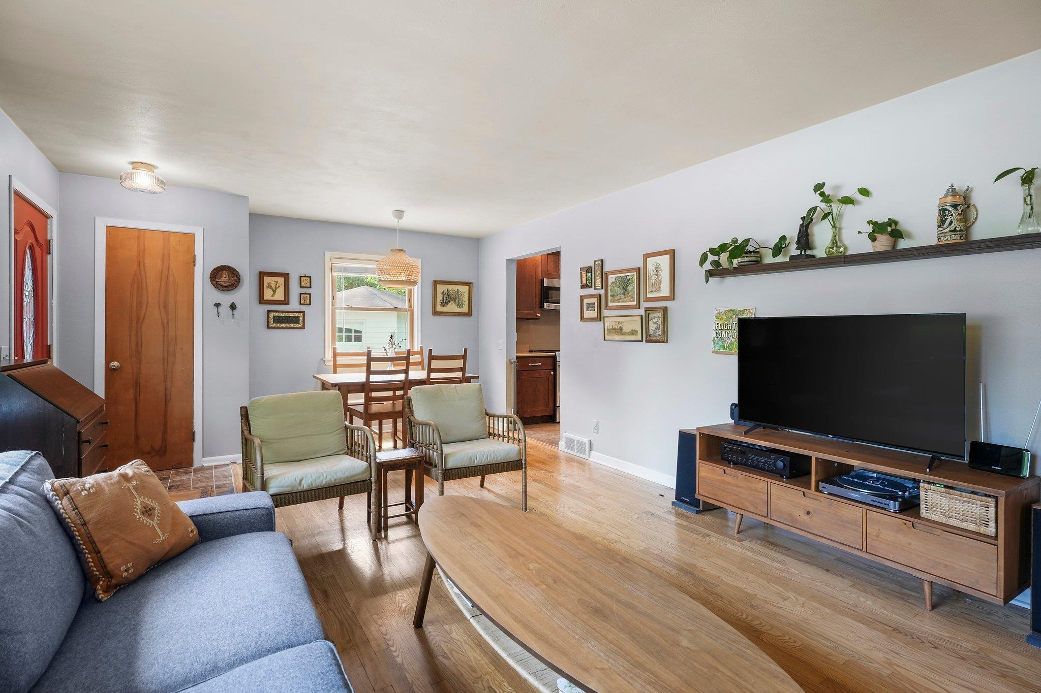 5325 Oak Crest Place