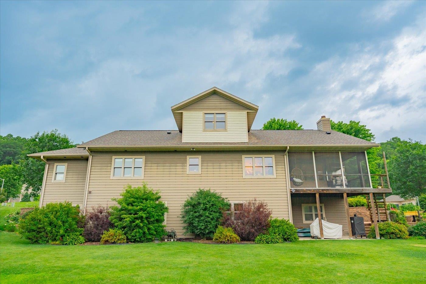 7022 Laufenberg Boulevard