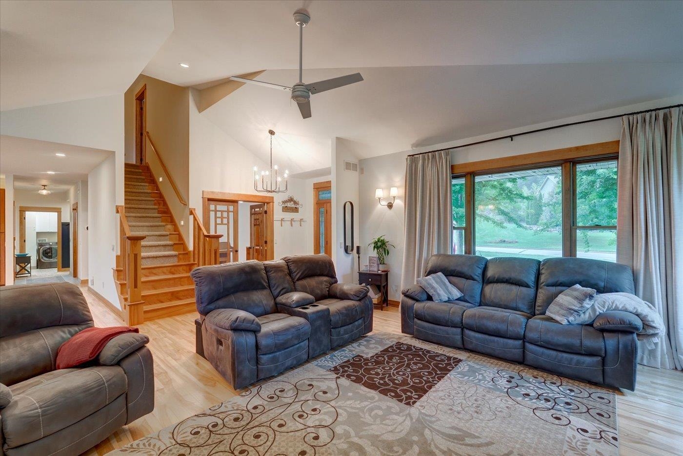 7022 Laufenberg Boulevard