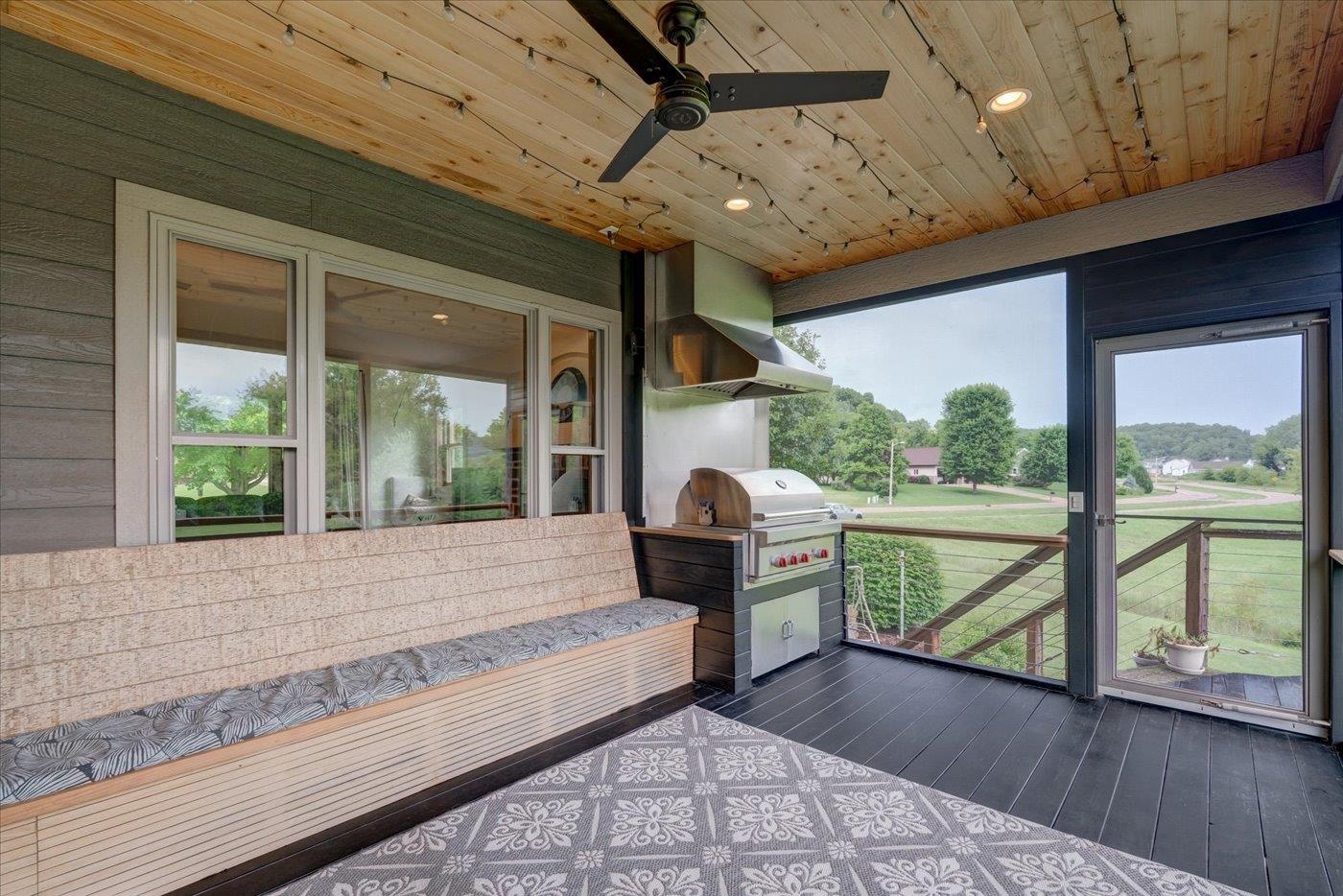 7022 Laufenberg Boulevard