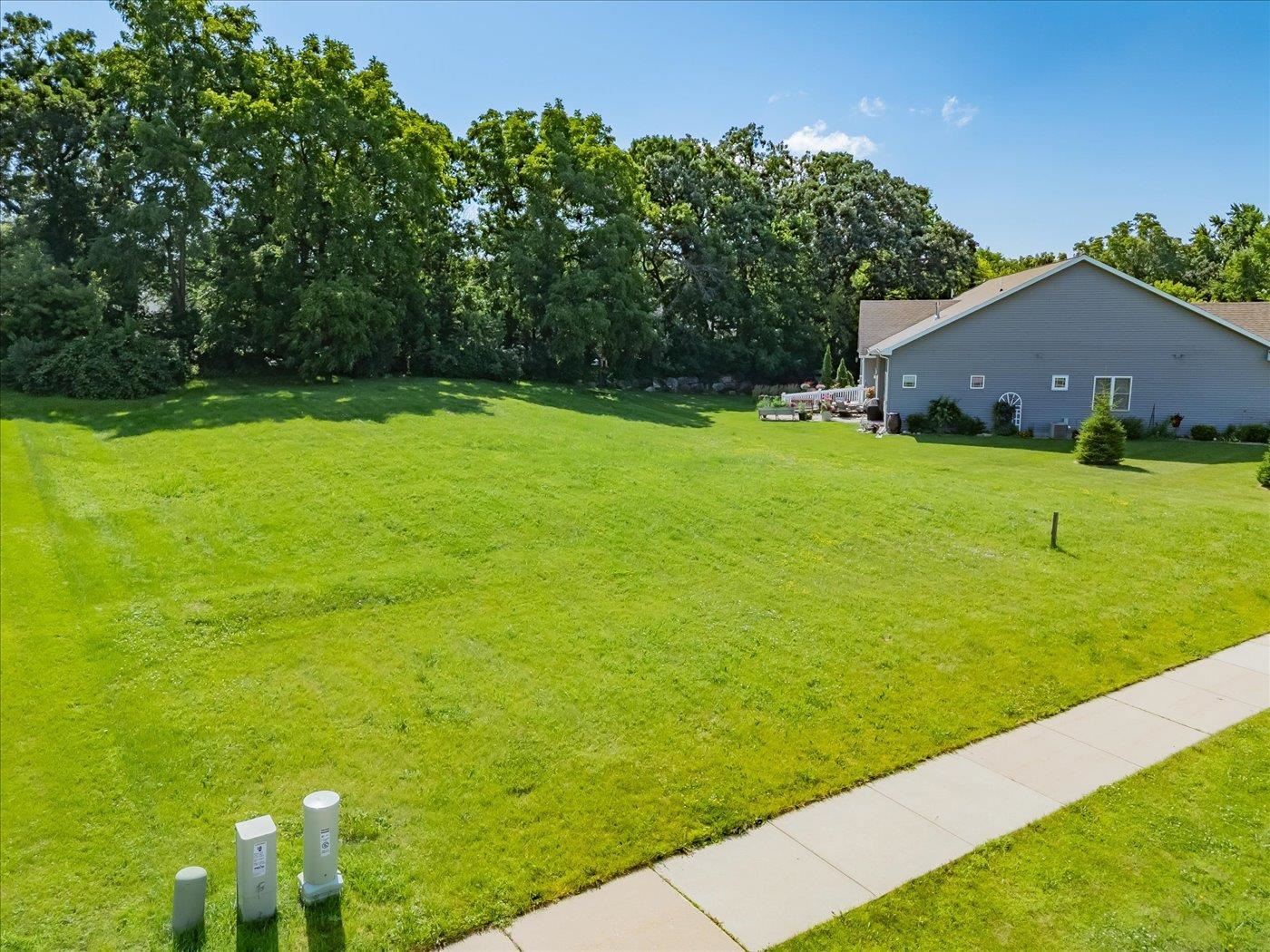 1907-1909 Dondee Road