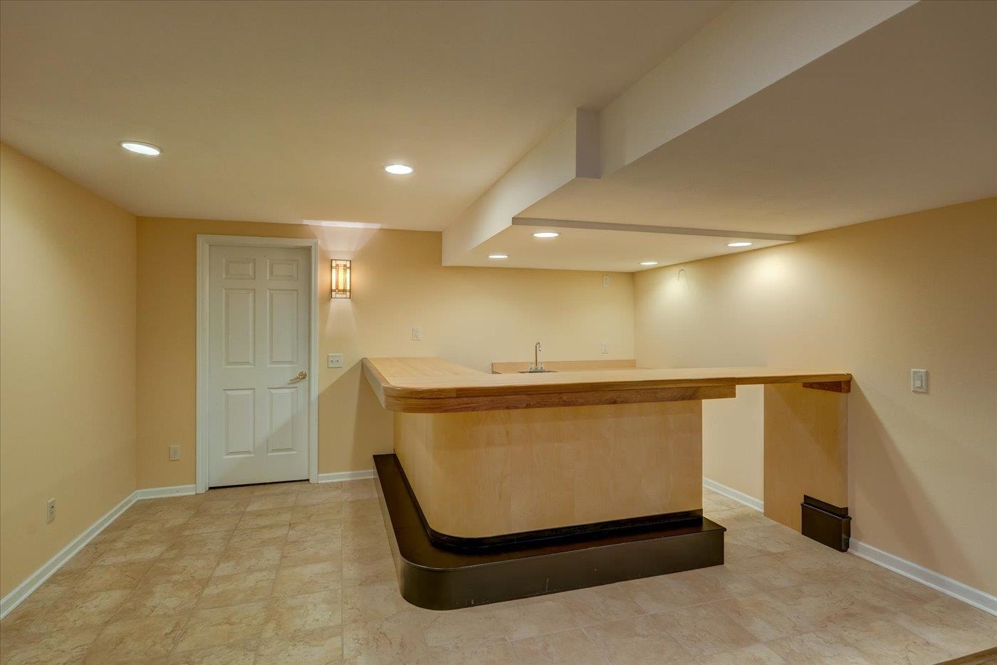 819 Enterprise Drive