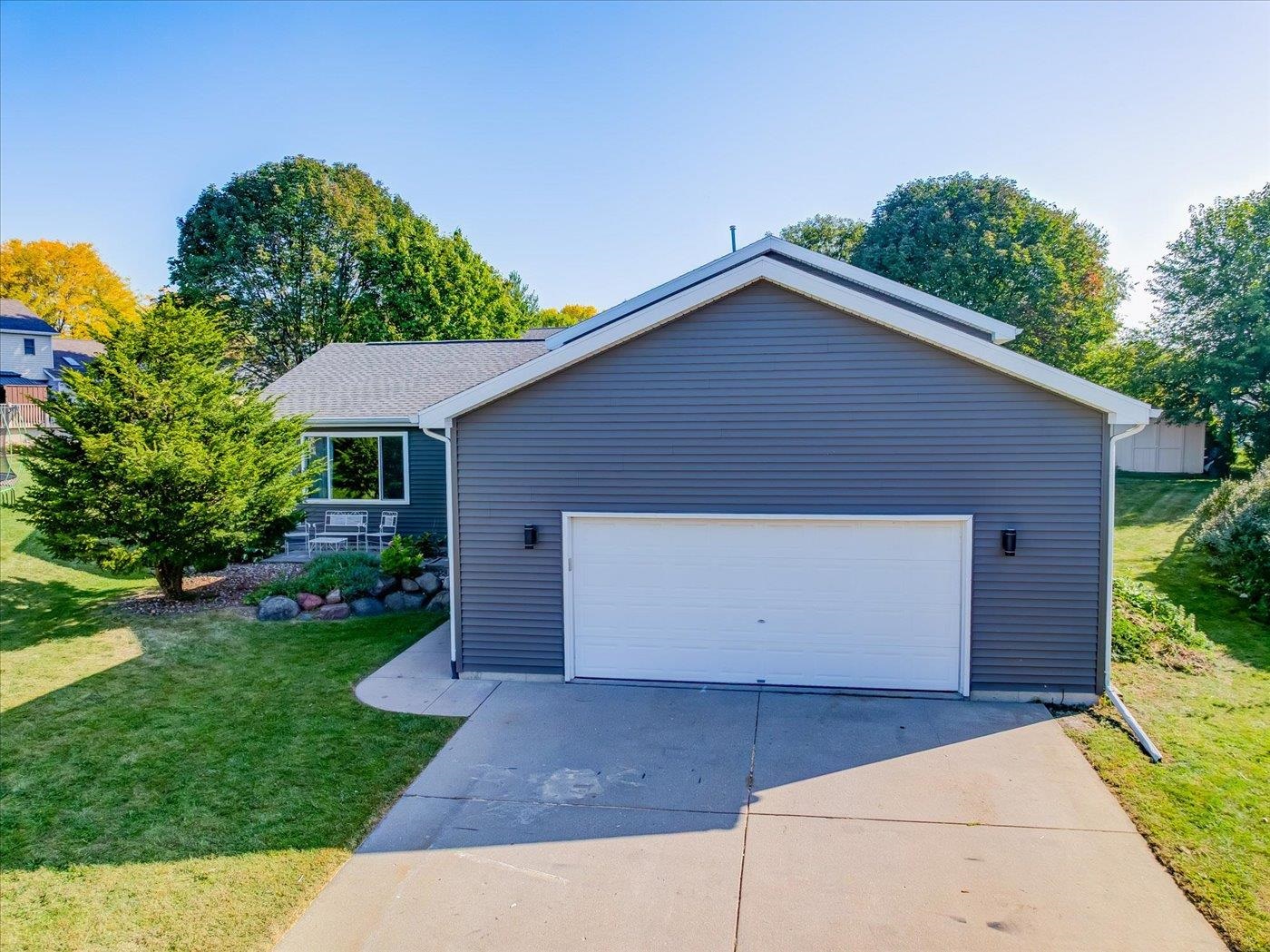 5726 Bellows Circle