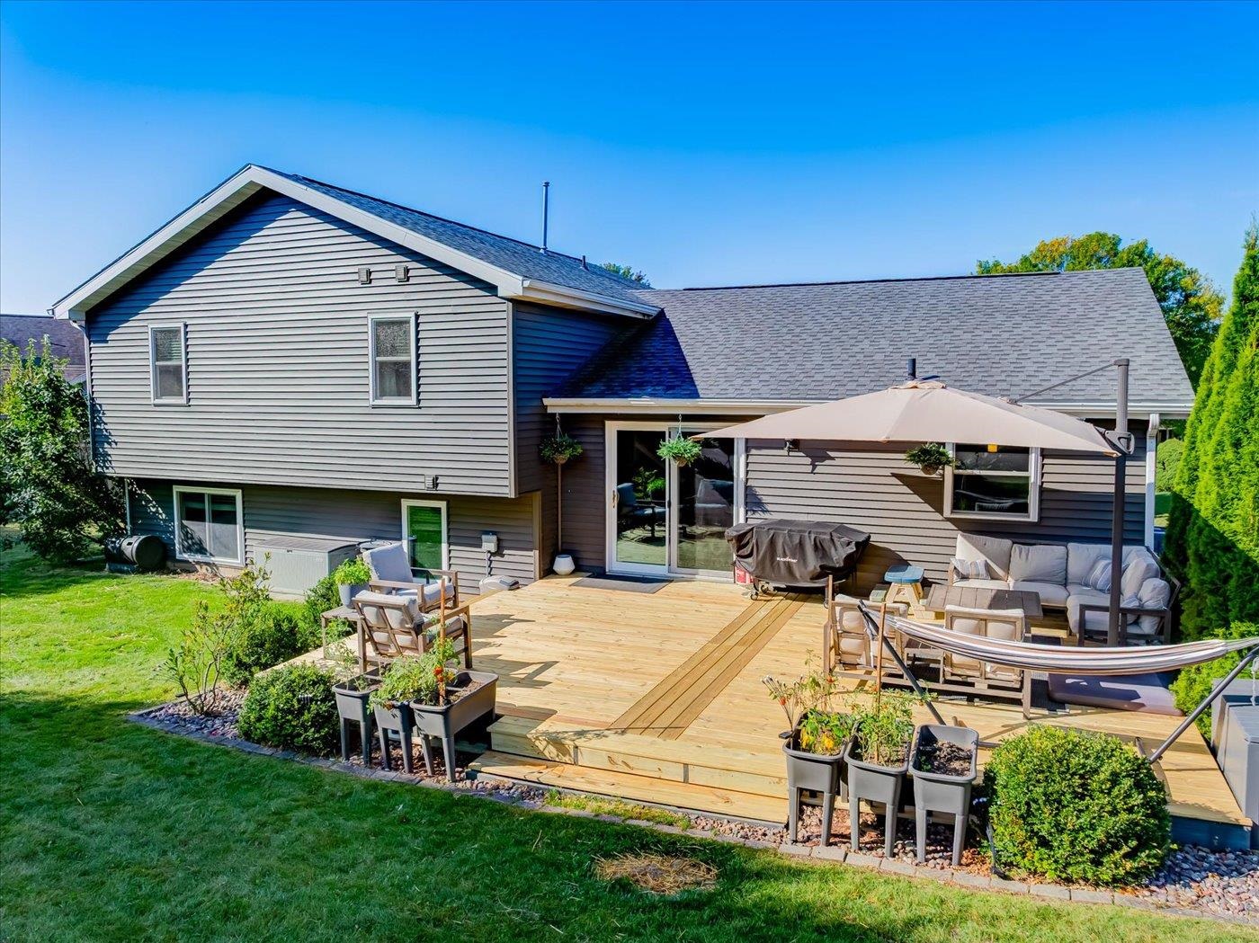 5726 Bellows Circle