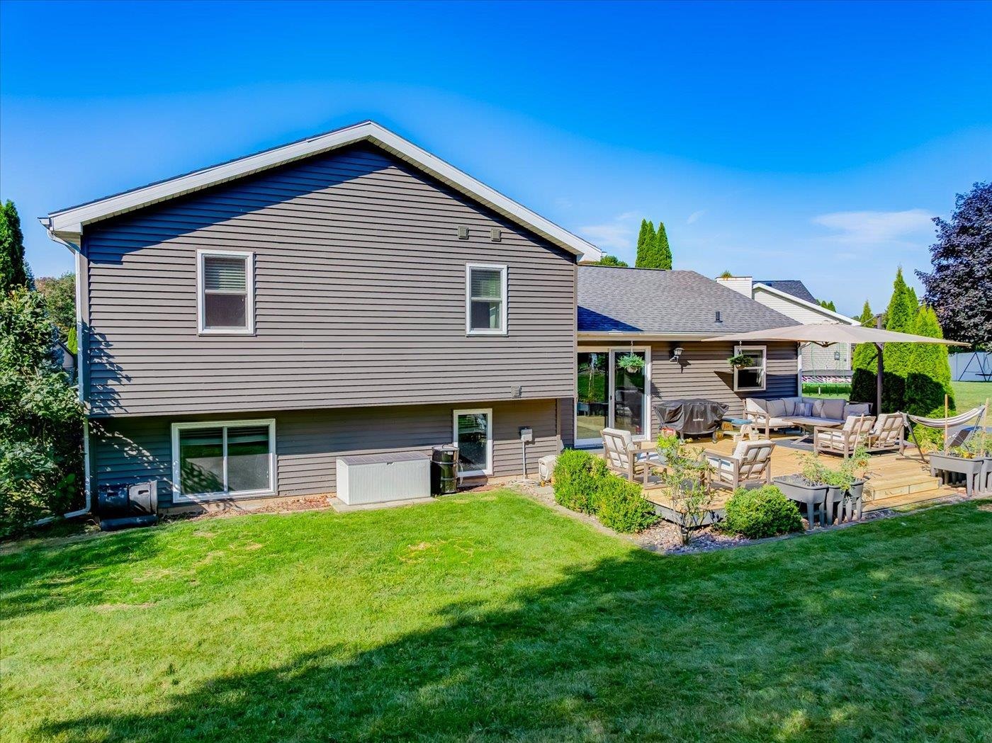 5726 Bellows Circle