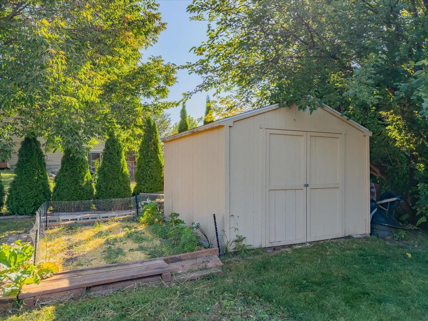 5726 Bellows Circle
