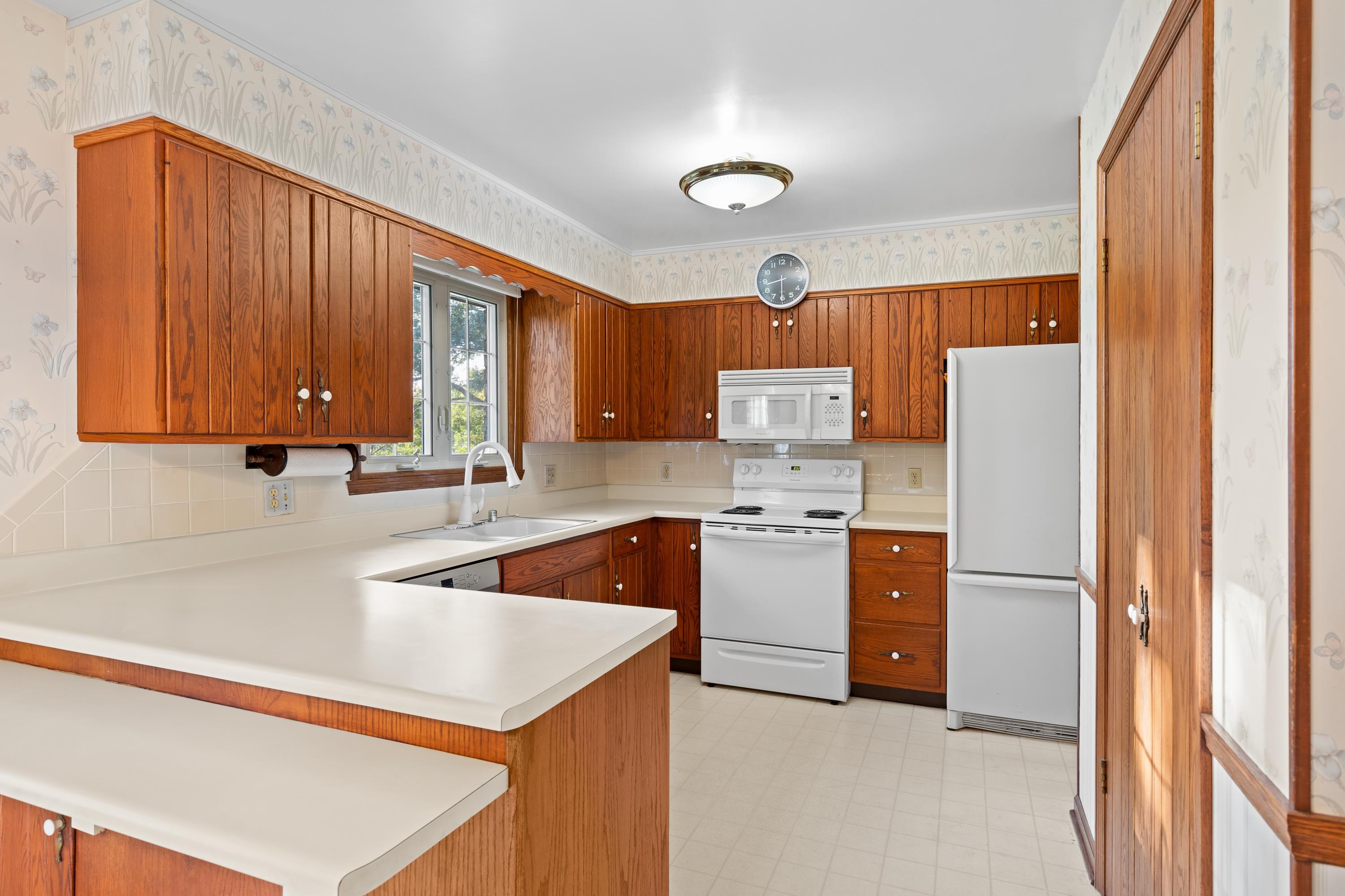 1414 Camelot Drive