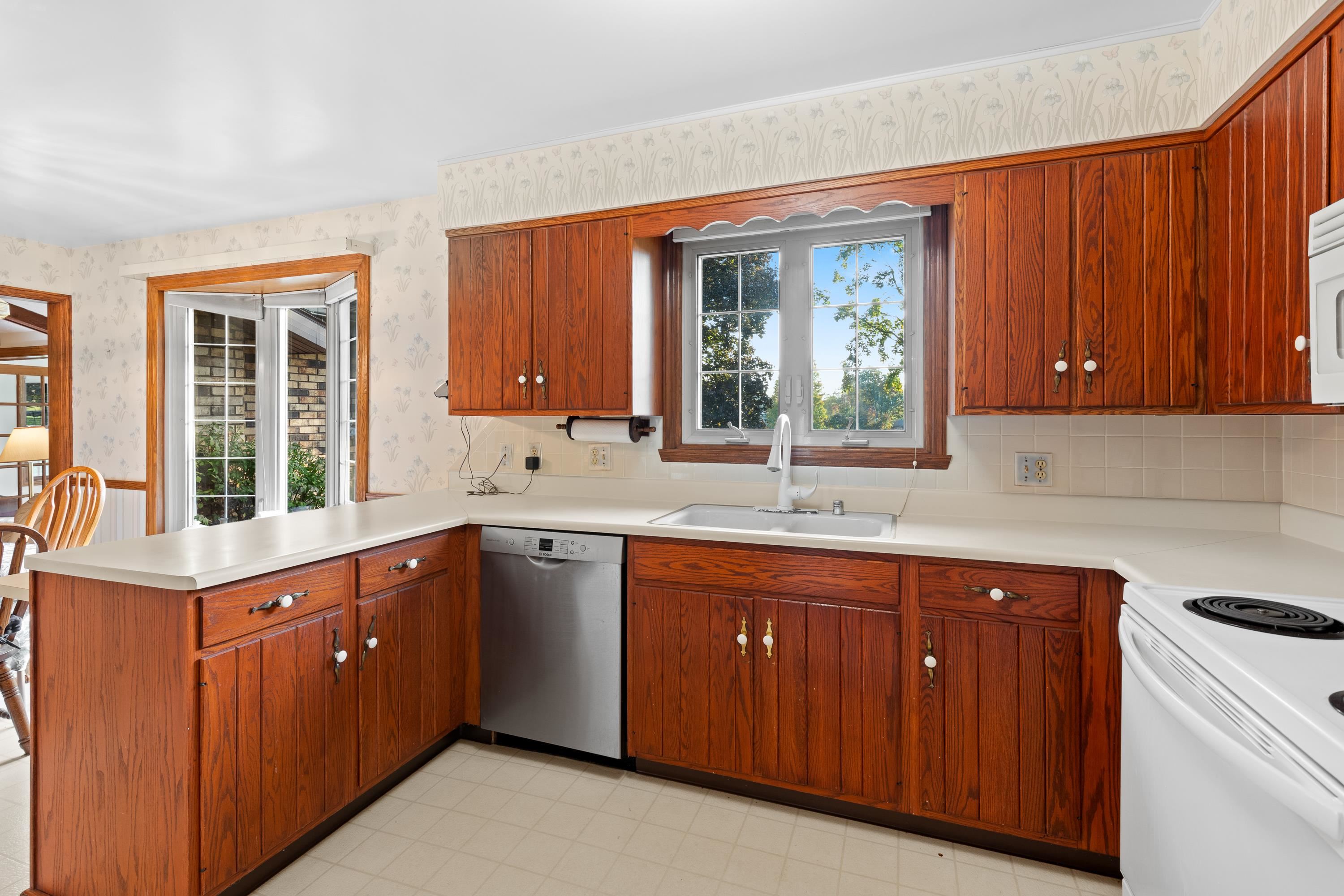 1414 Camelot Drive