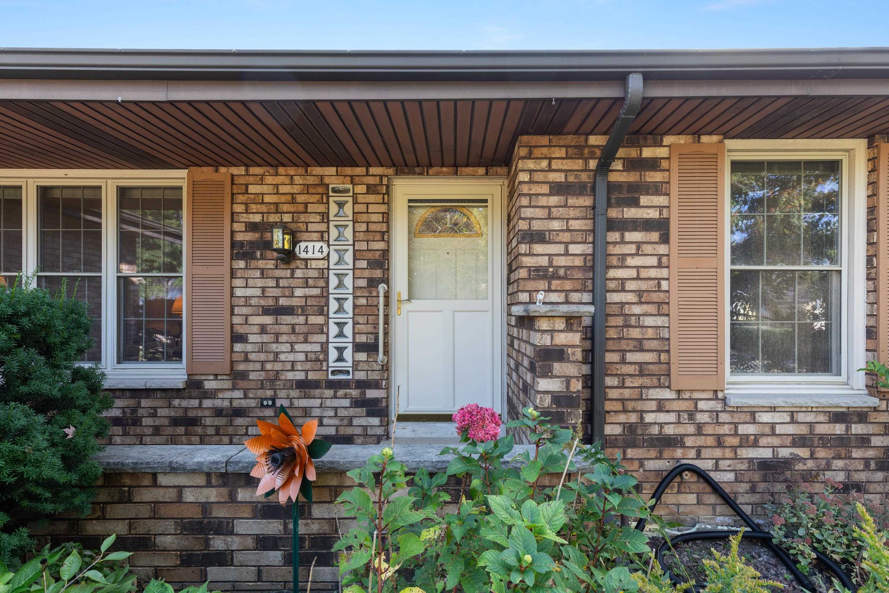 1414 Camelot Drive