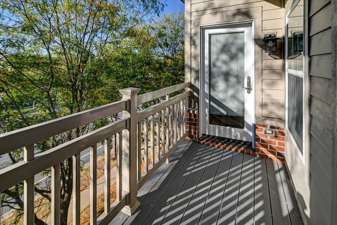 101 Metro Terrace 303