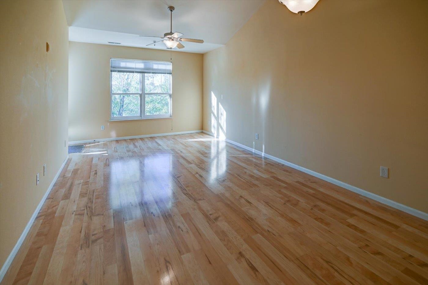 101 Metro Terrace 303