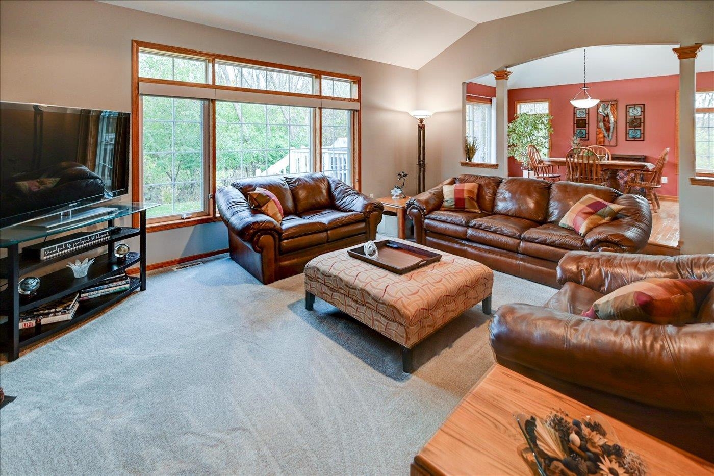 1958 Hillcrest Drive