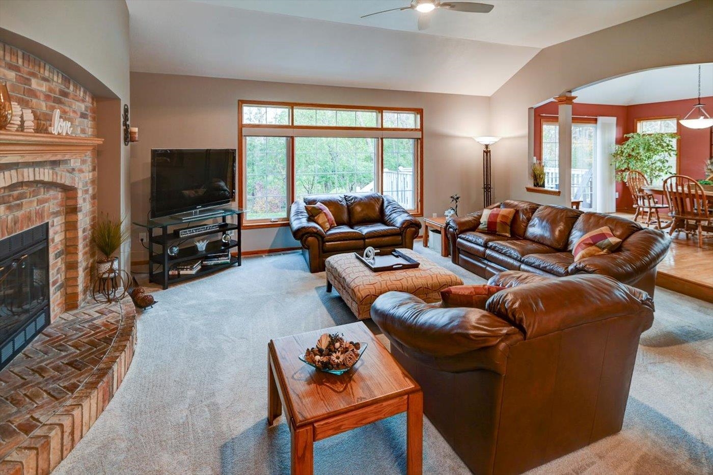 1958 Hillcrest Drive