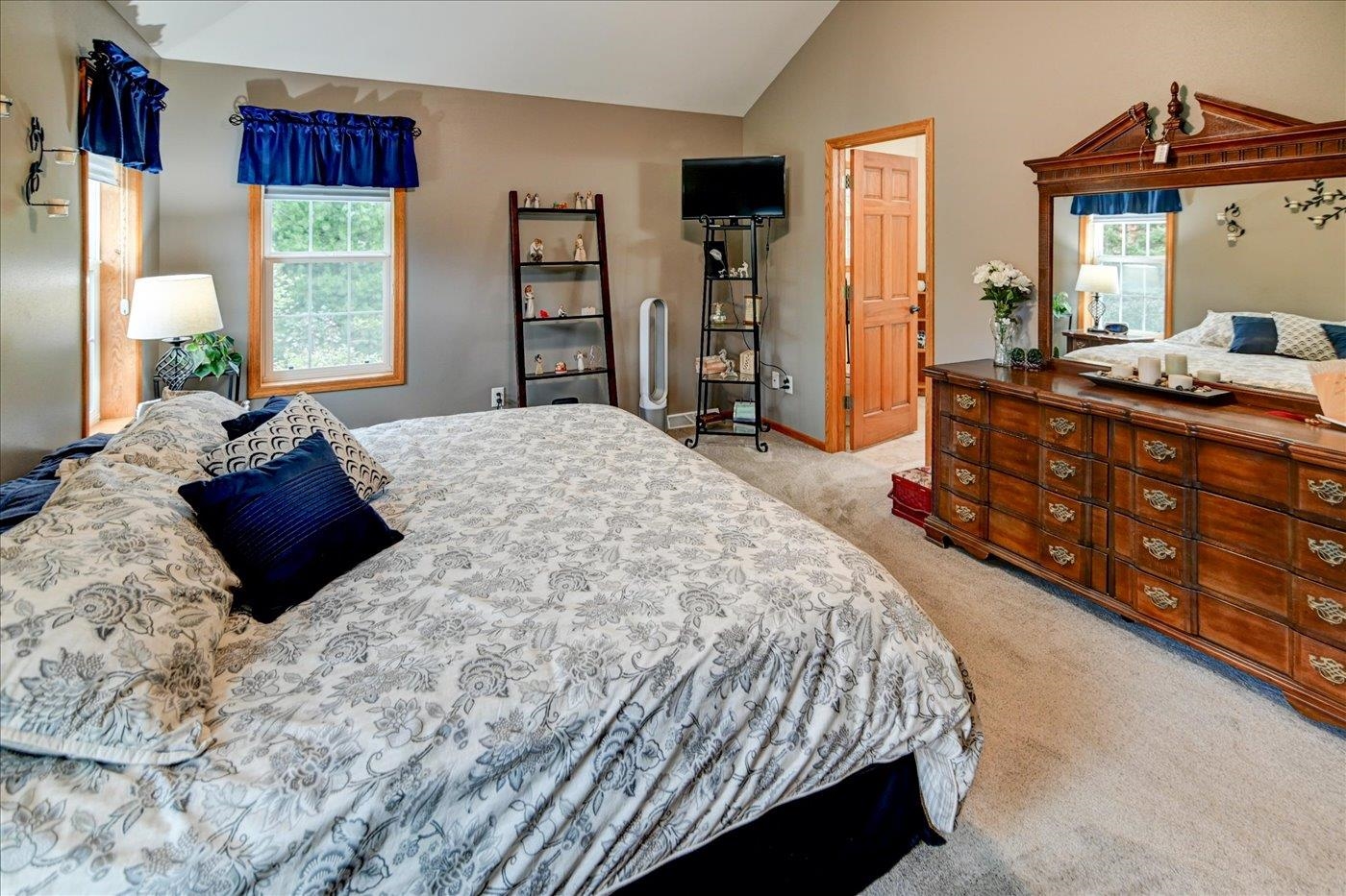 1958 Hillcrest Drive