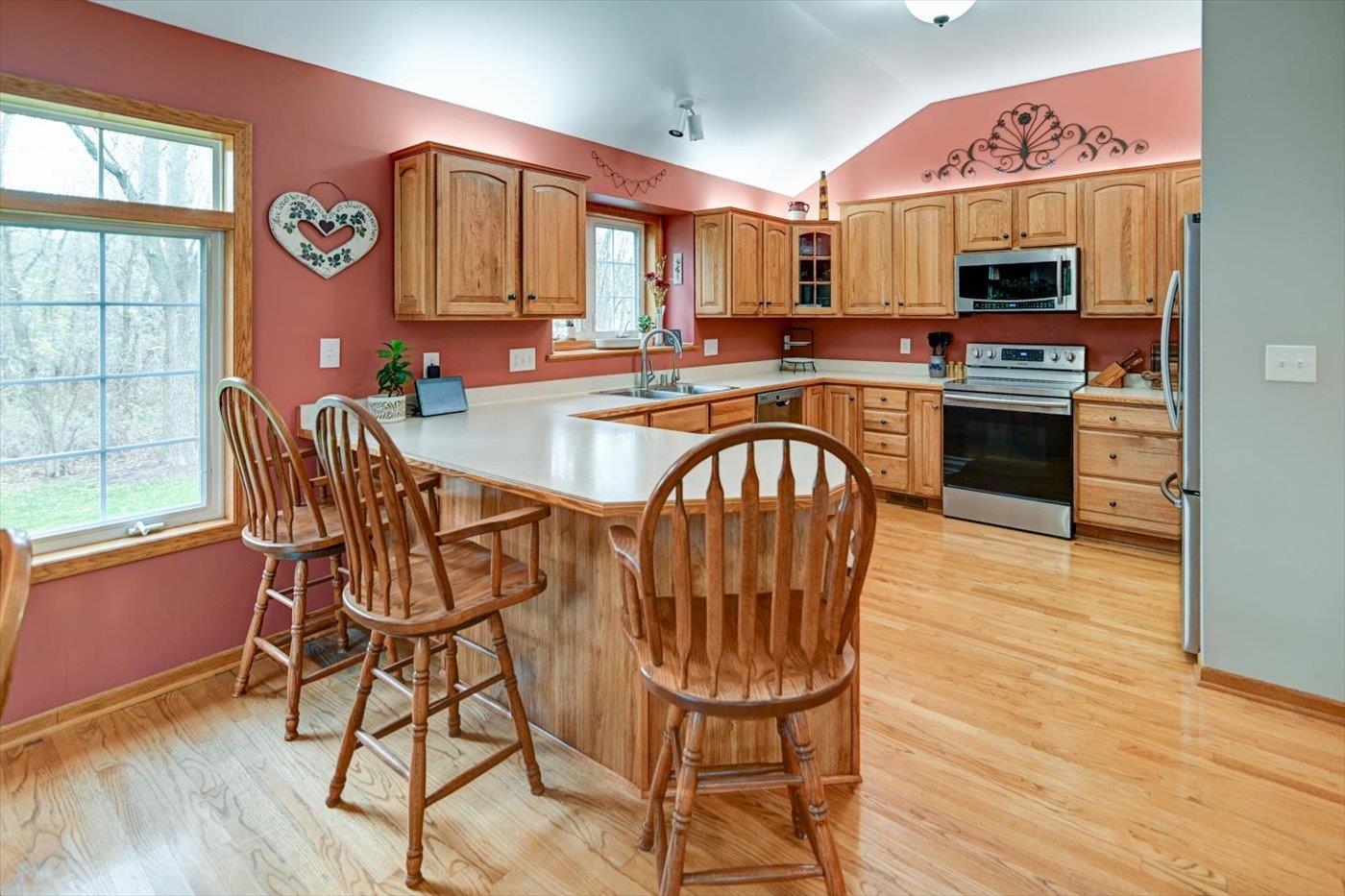 1958 Hillcrest Drive