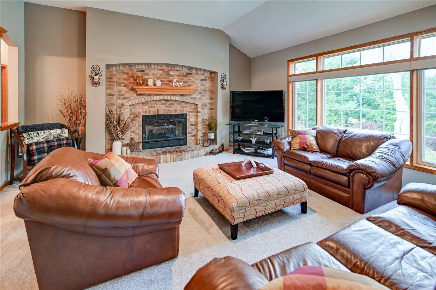 1958 Hillcrest Drive