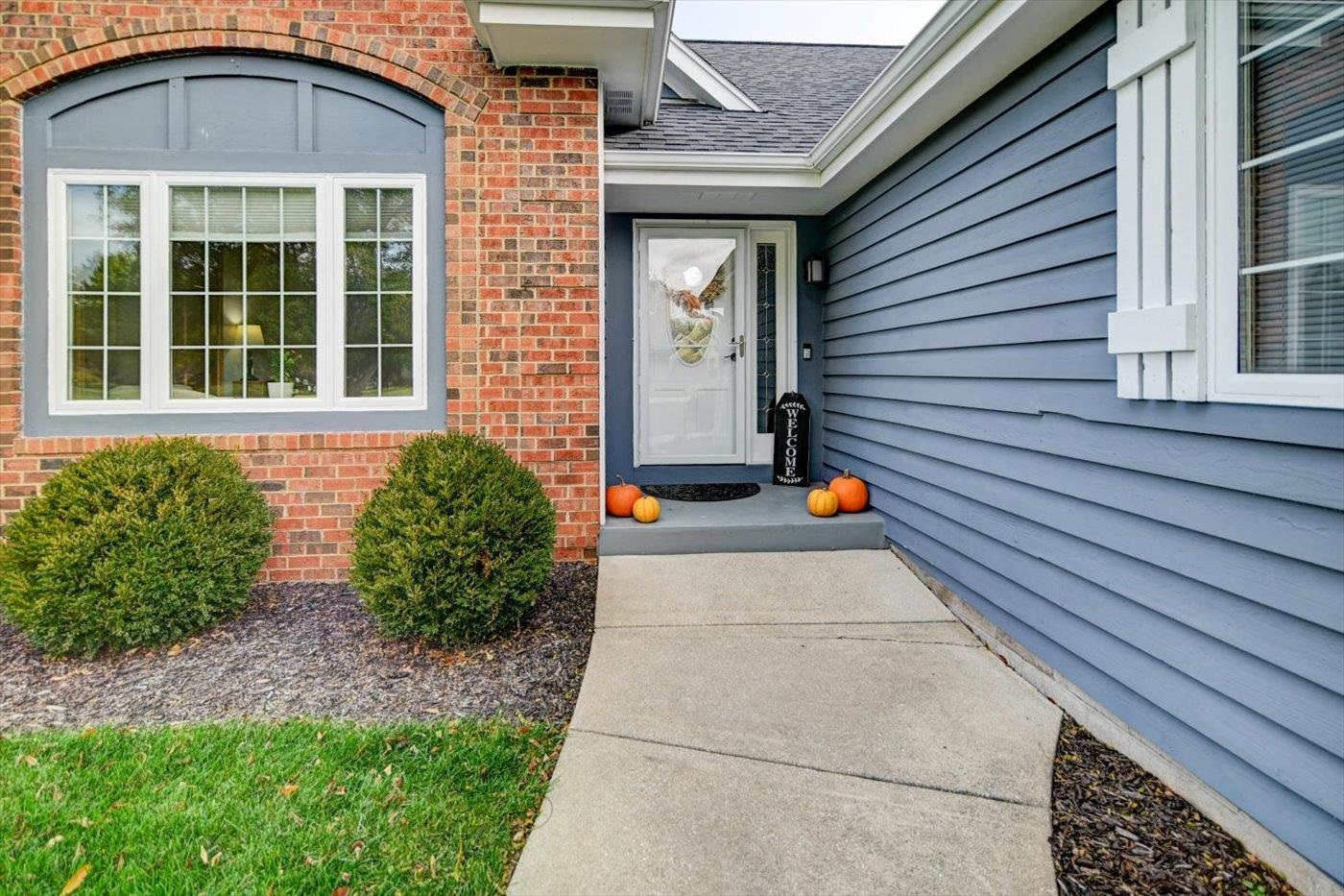 1958 Hillcrest Drive