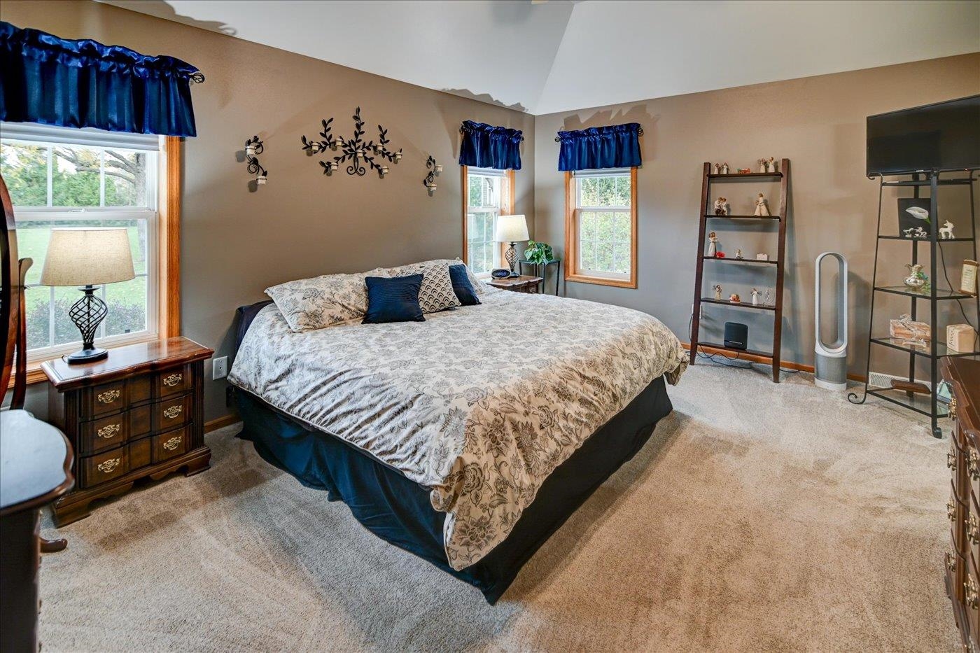 1958 Hillcrest Drive