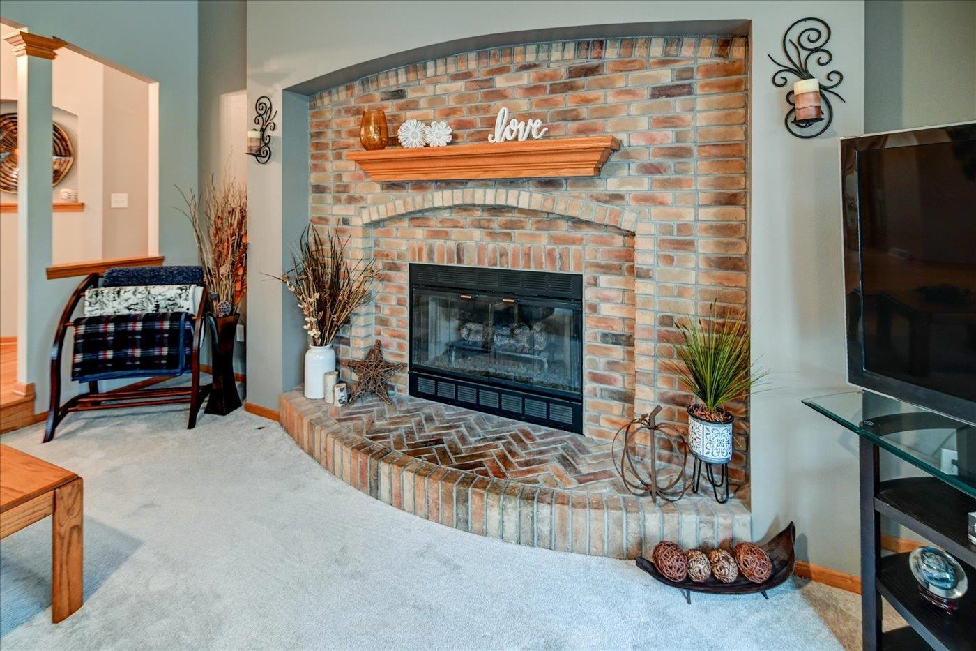 1958 Hillcrest Drive