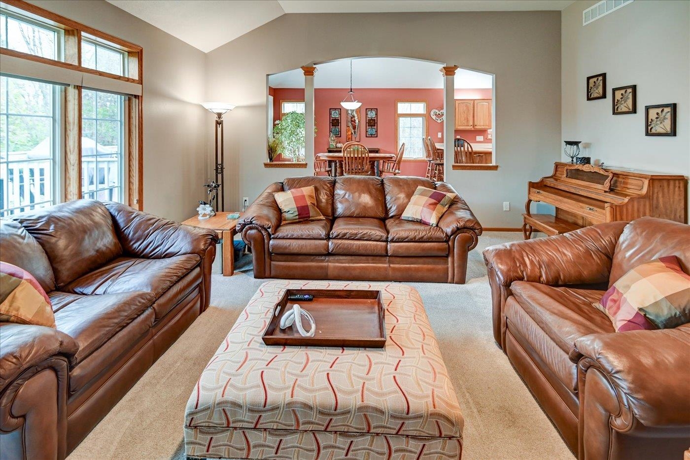 1958 Hillcrest Drive