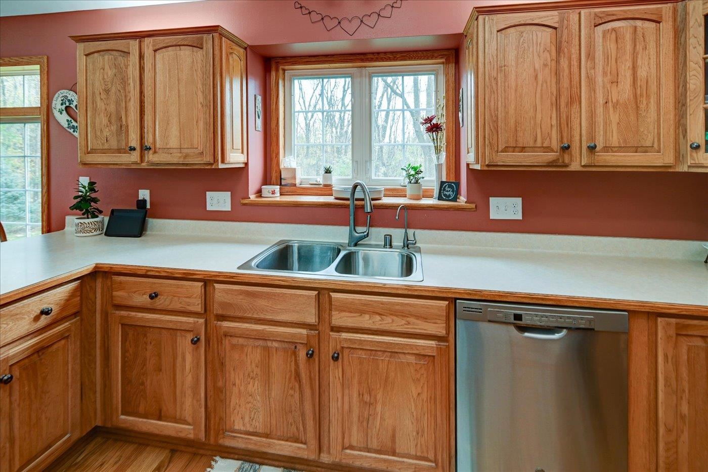 1958 Hillcrest Drive