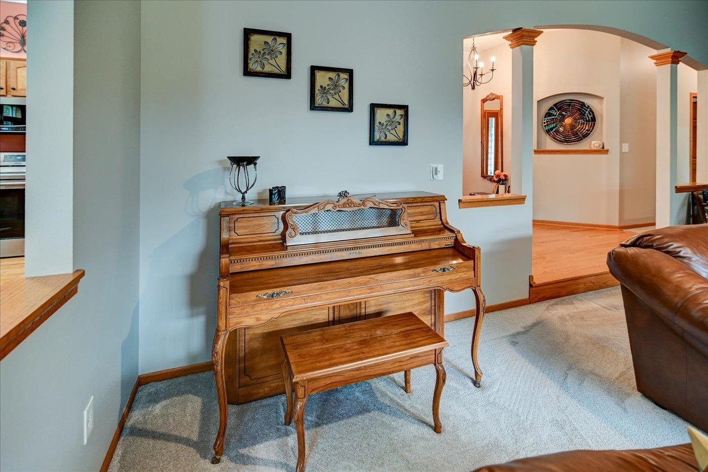 1958 Hillcrest Drive