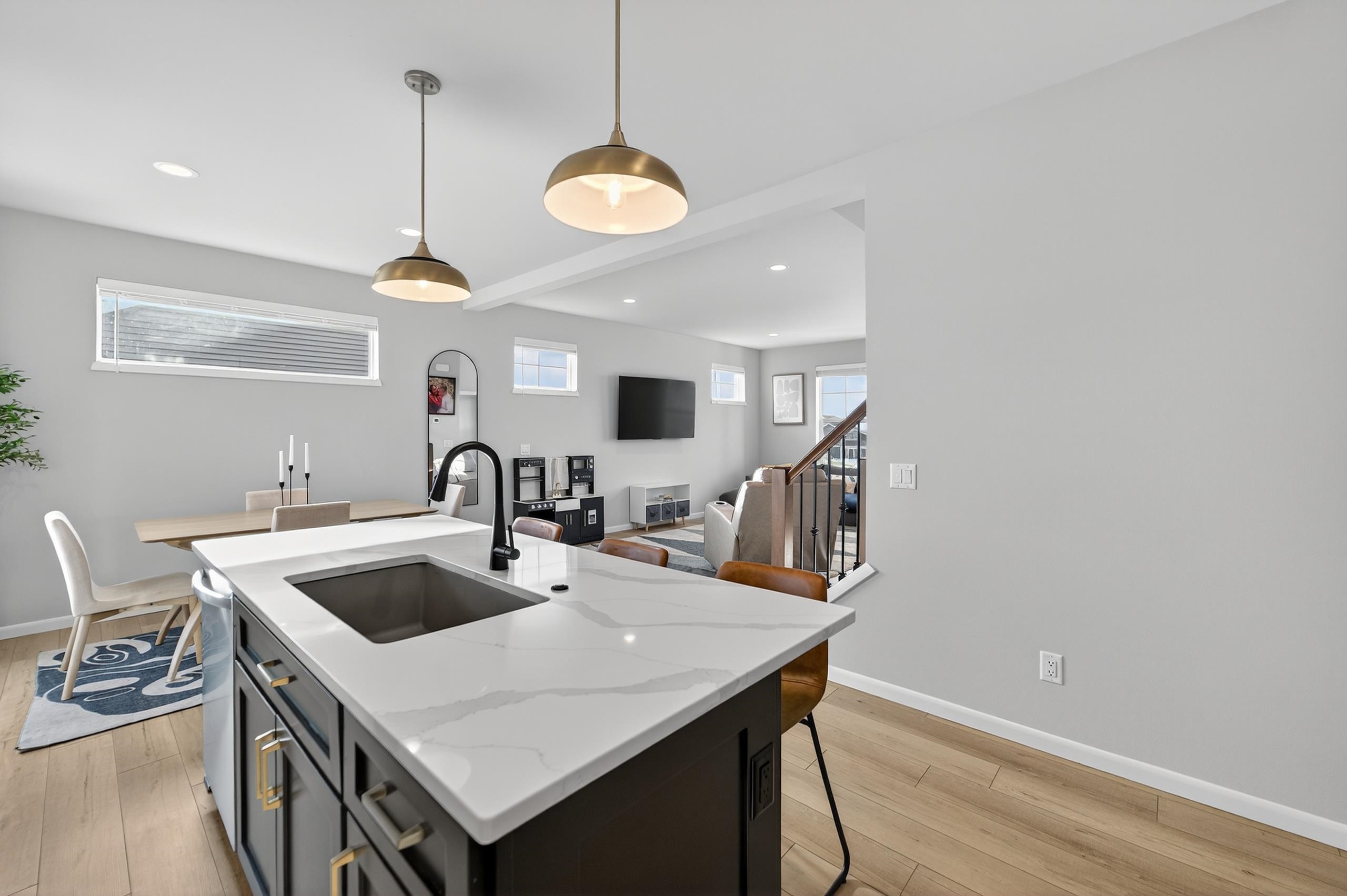 463 Crusader Point