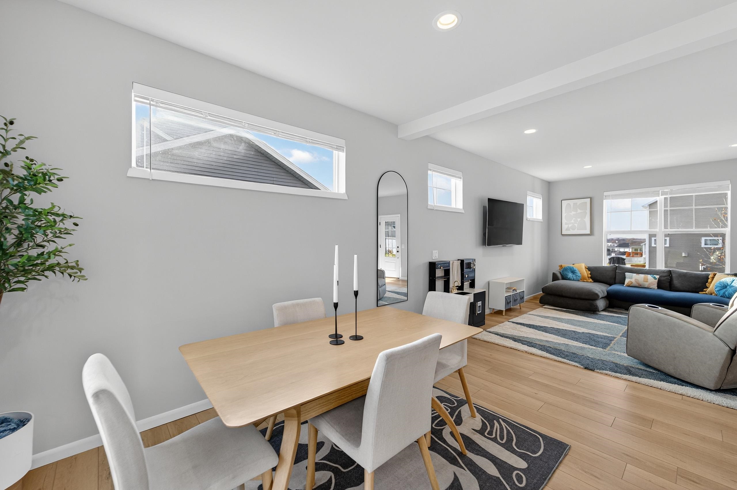 463 Crusader Point