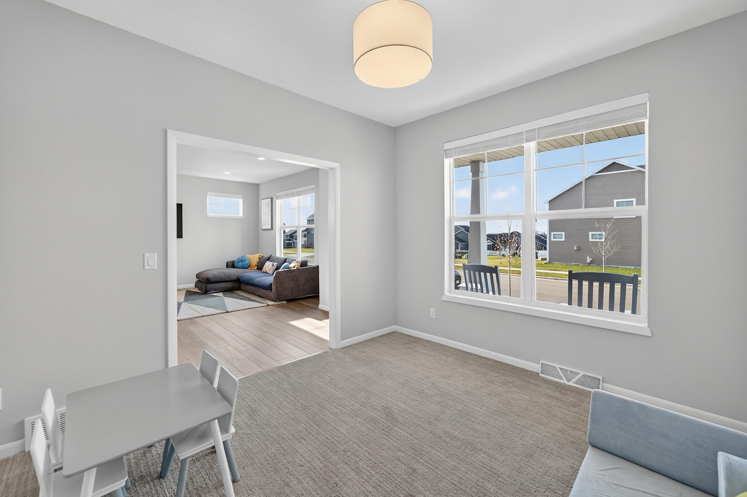 463 Crusader Point
