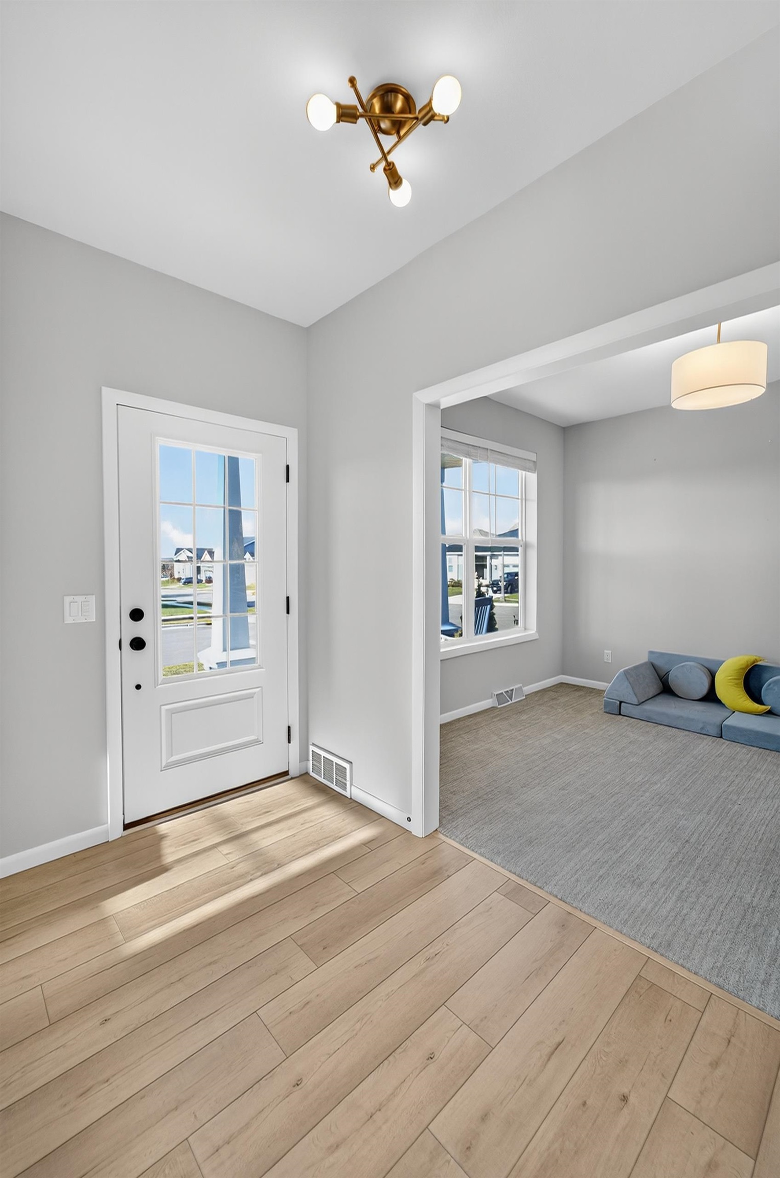 463 Crusader Point