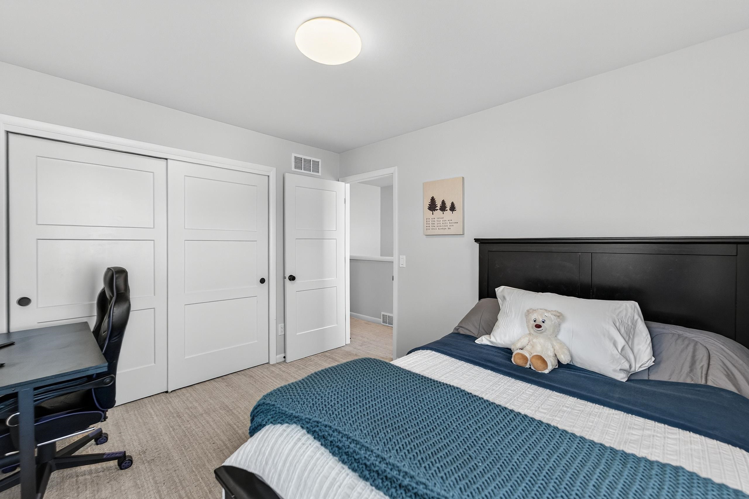 463 Crusader Point
