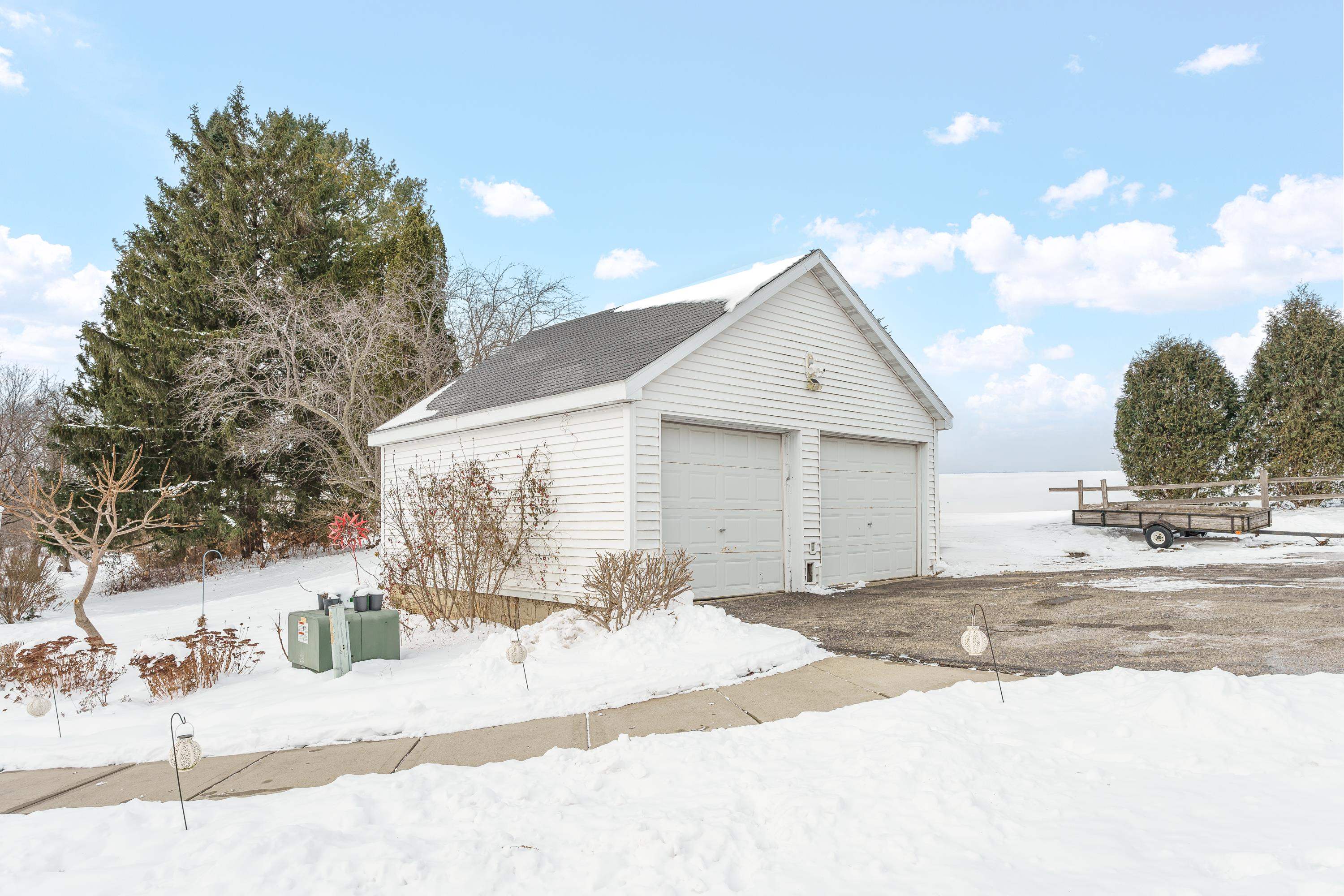 3891 Birch Trail