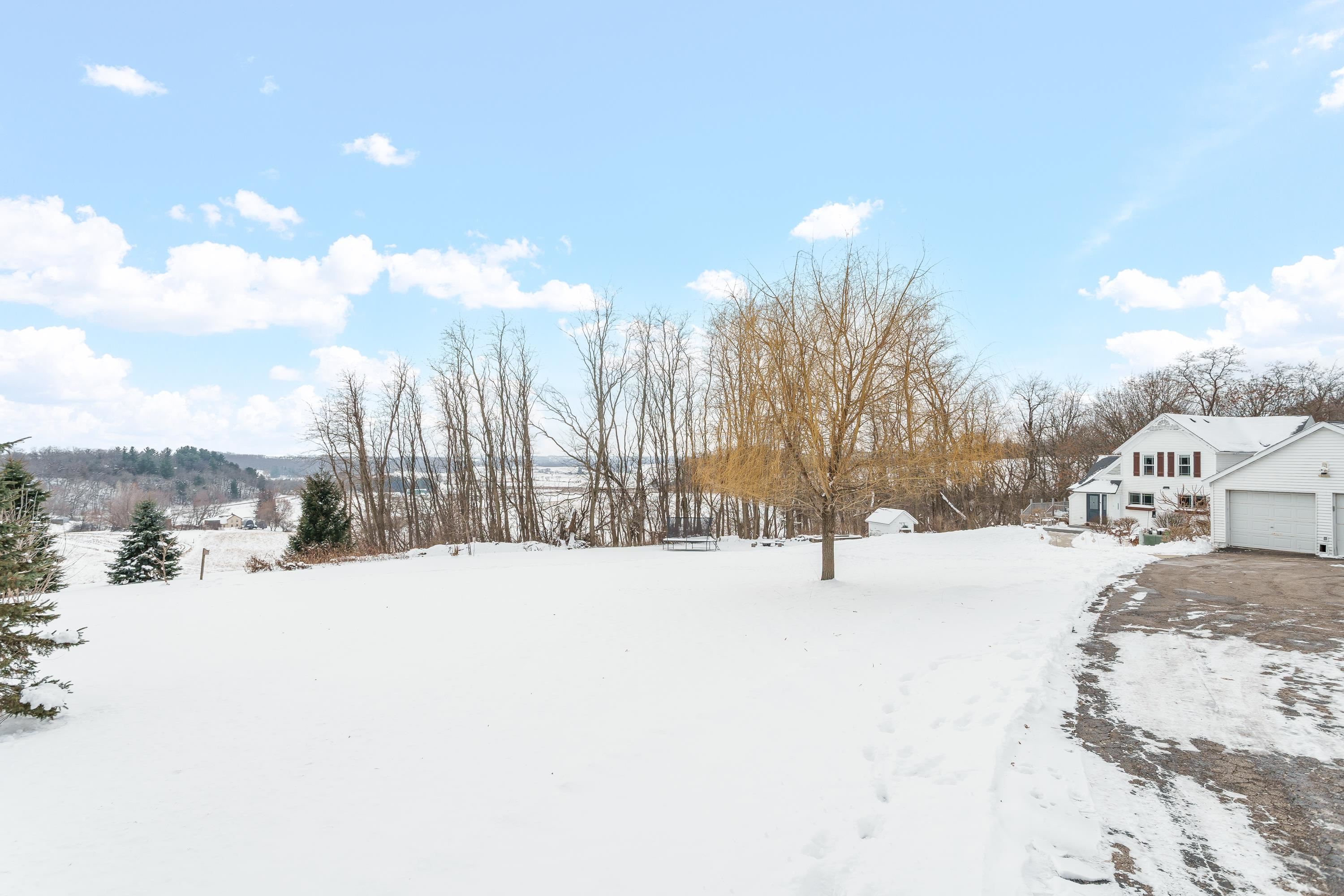 3891 Birch Trail