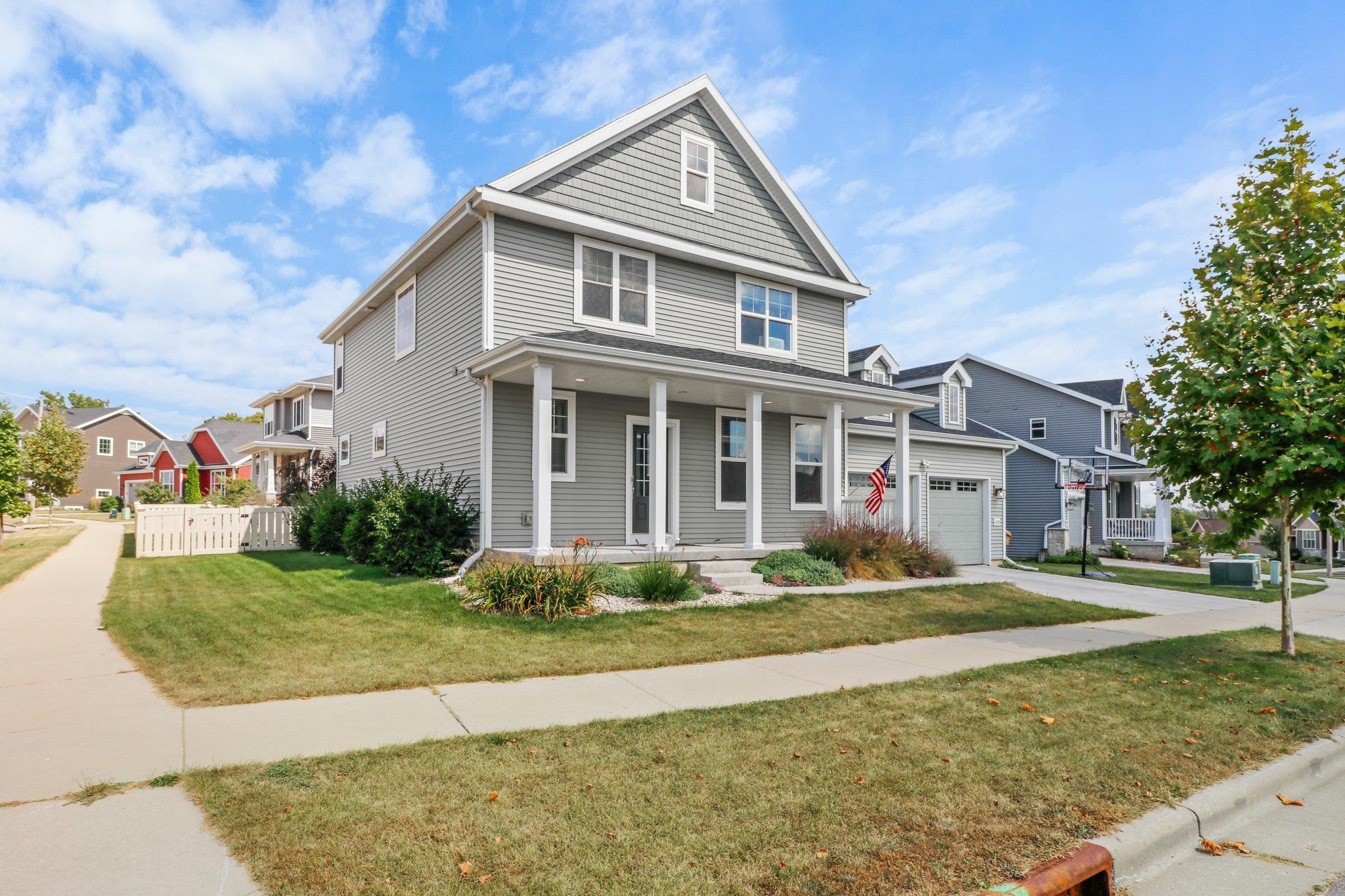 10222 Shady Birch Trail