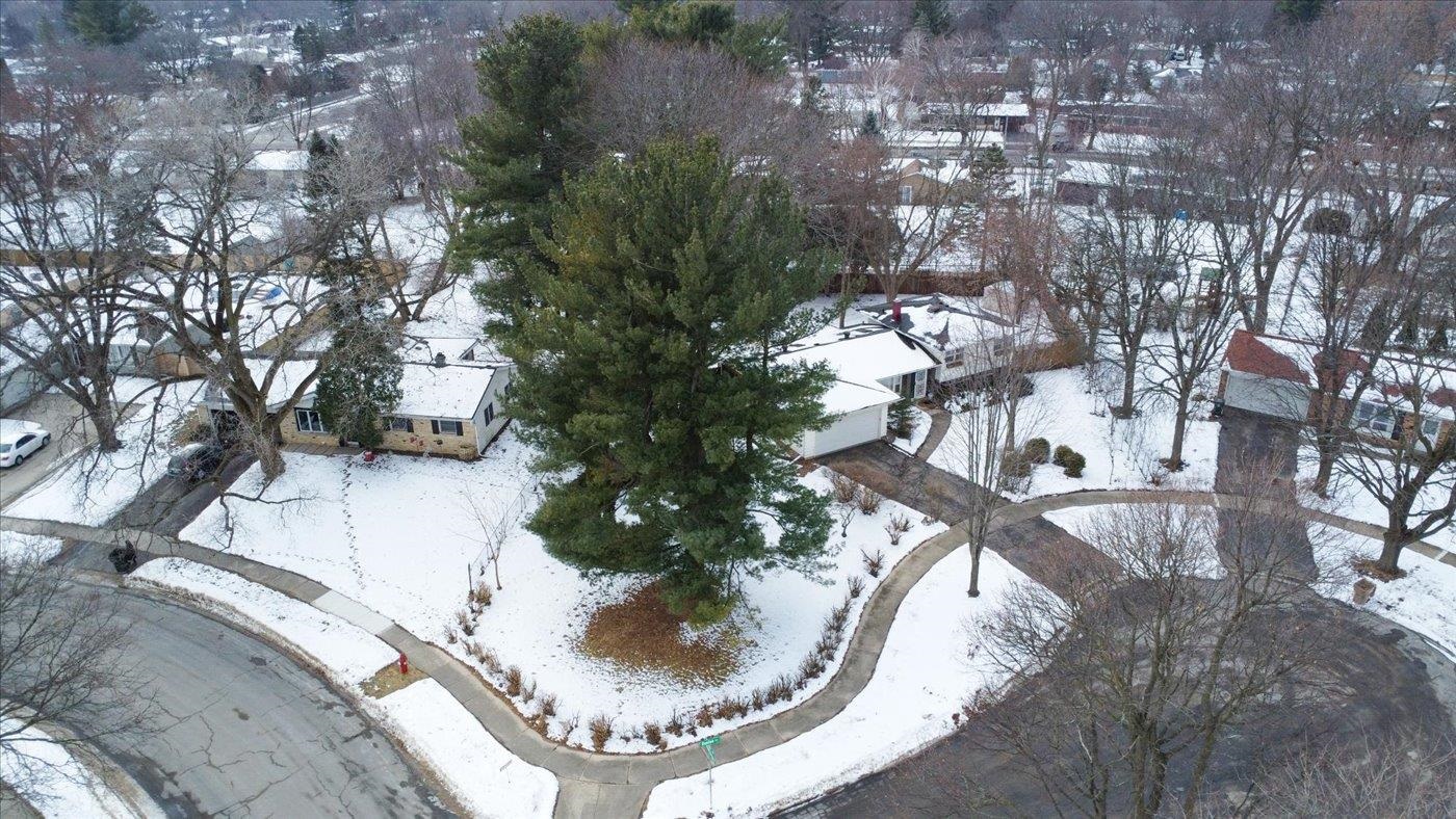 2102 Manor Green Drive