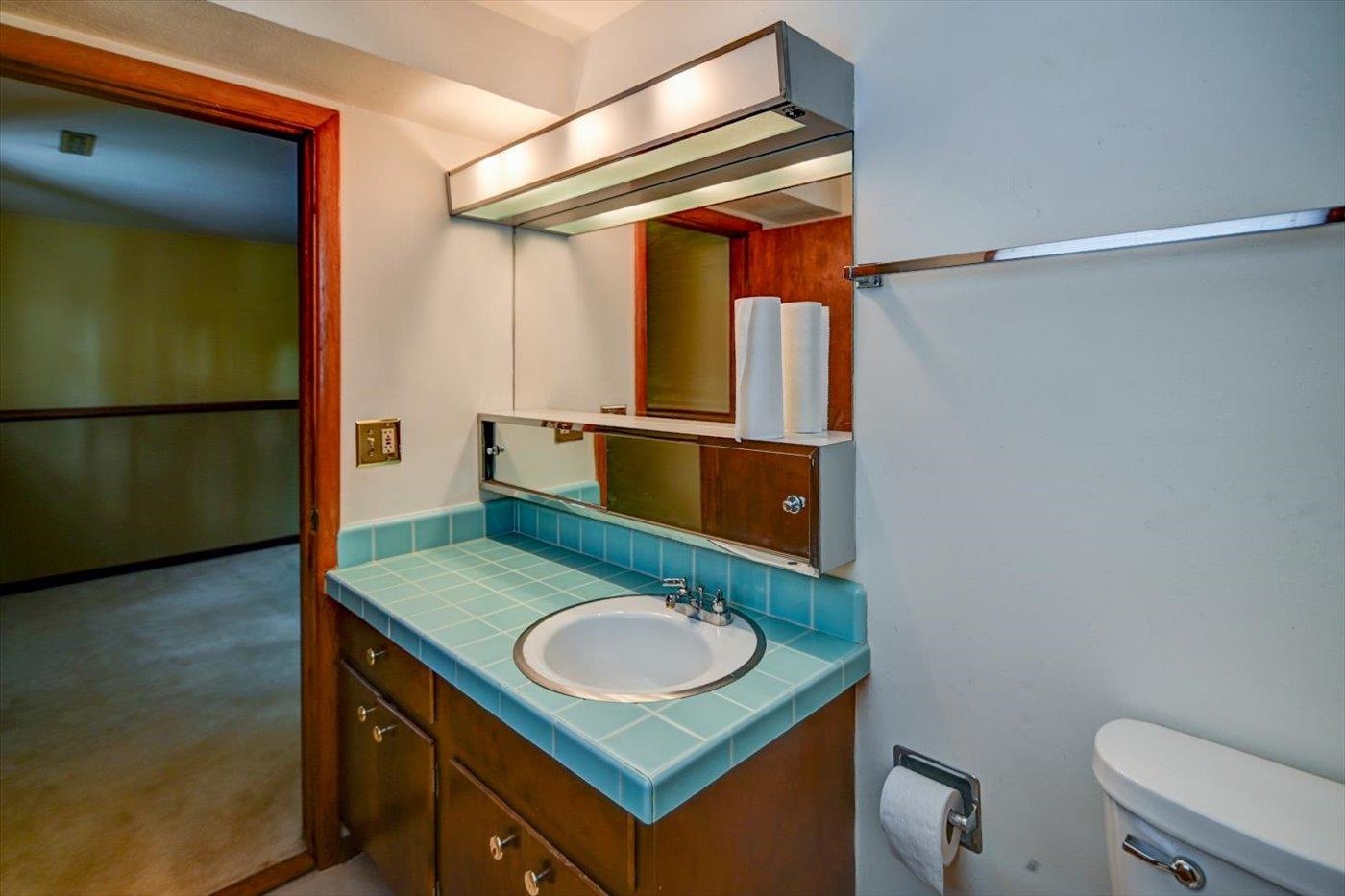 2102 Manor Green Drive