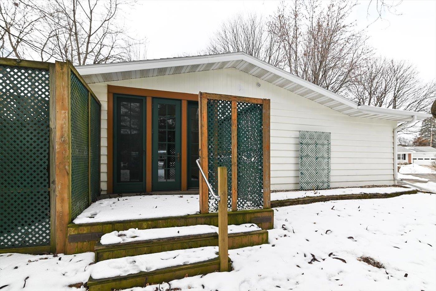 2102 Manor Green Drive