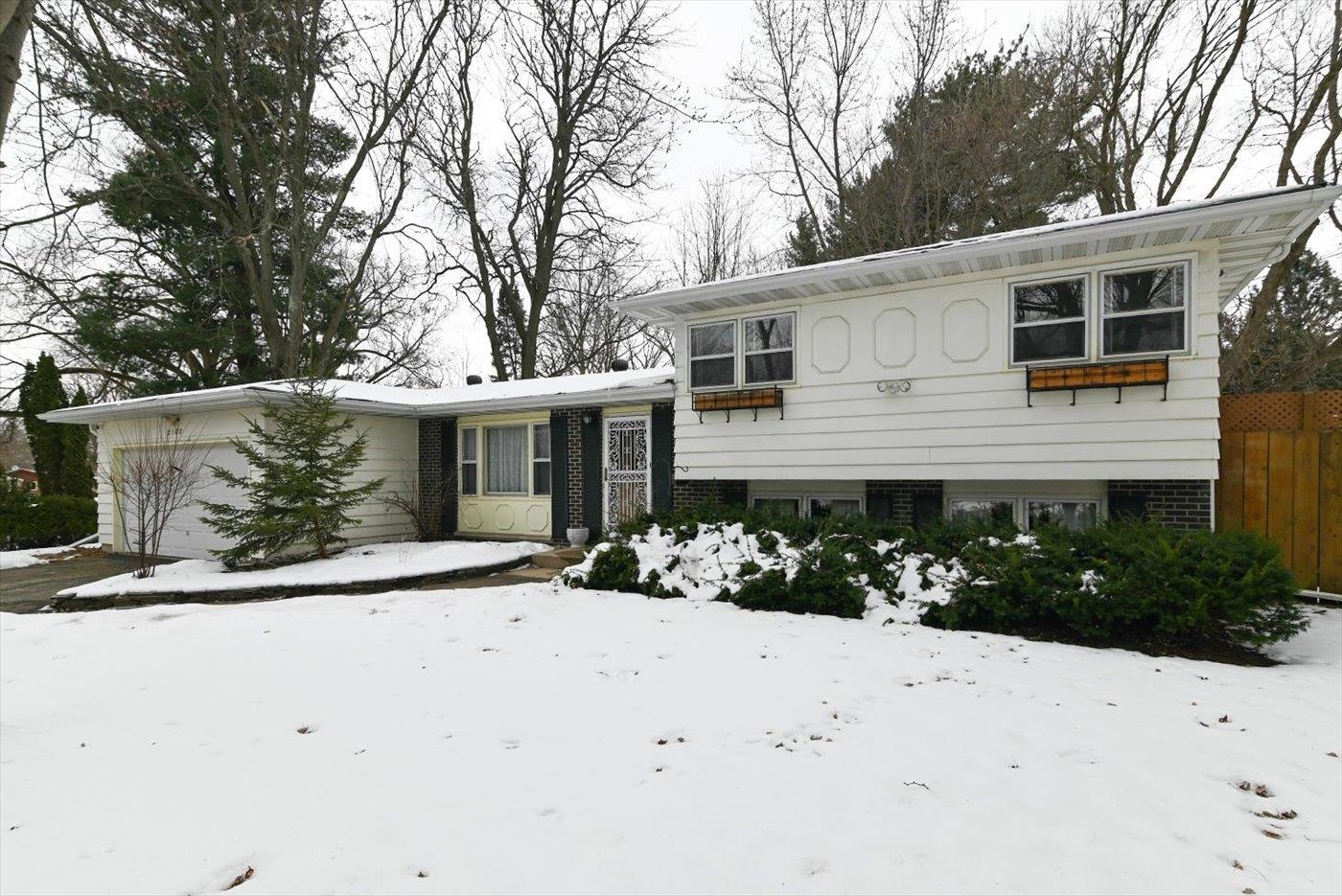 2102 Manor Green Drive