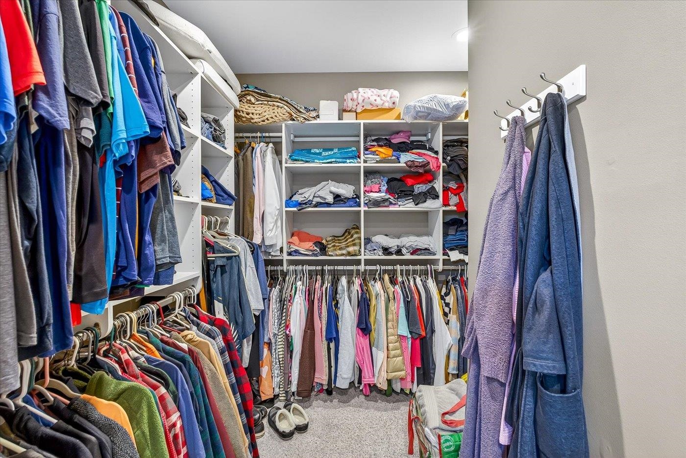 9013 Royal Oaks Circle