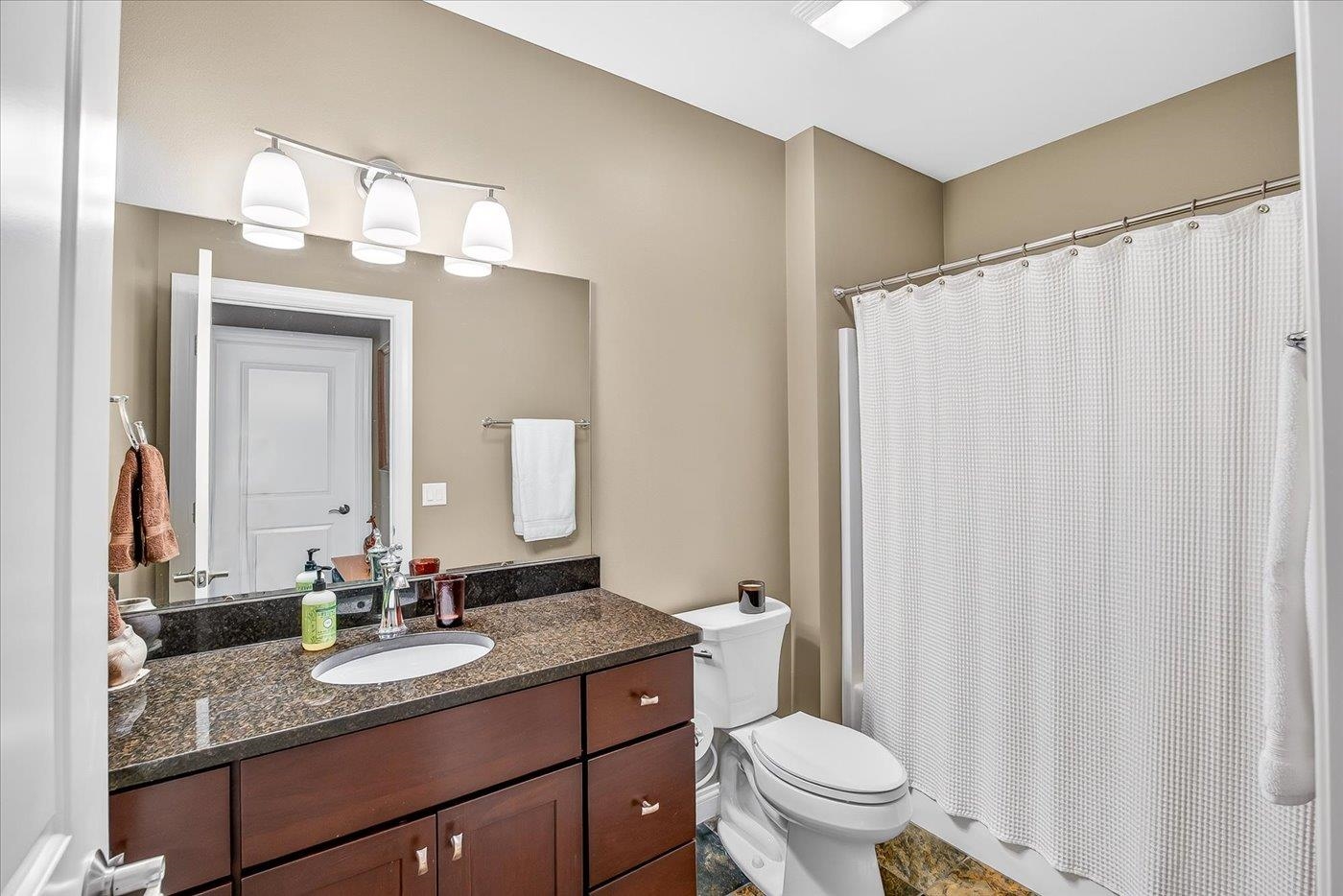 9013 Royal Oaks Circle