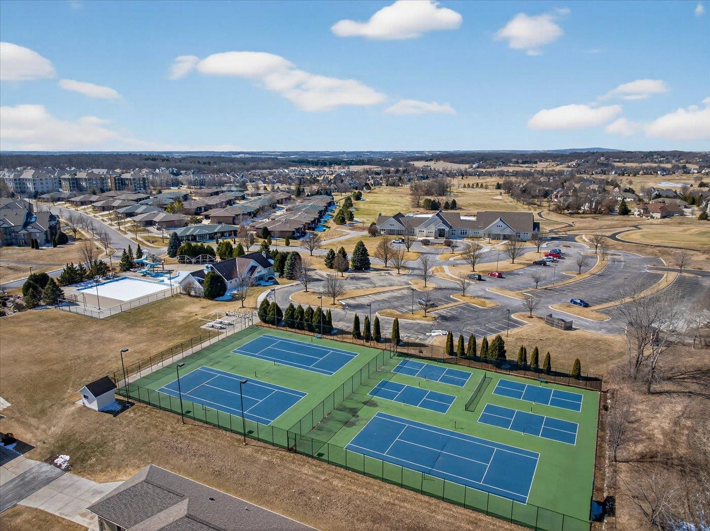 9013 Royal Oaks Circle